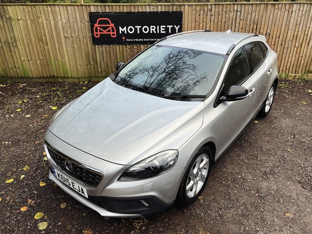 Volvo V40 Cross Country 2.0 D4 Lux Nav Hatchback 5dr Diesel Auto Euro 6 (s/s) (190 ps)