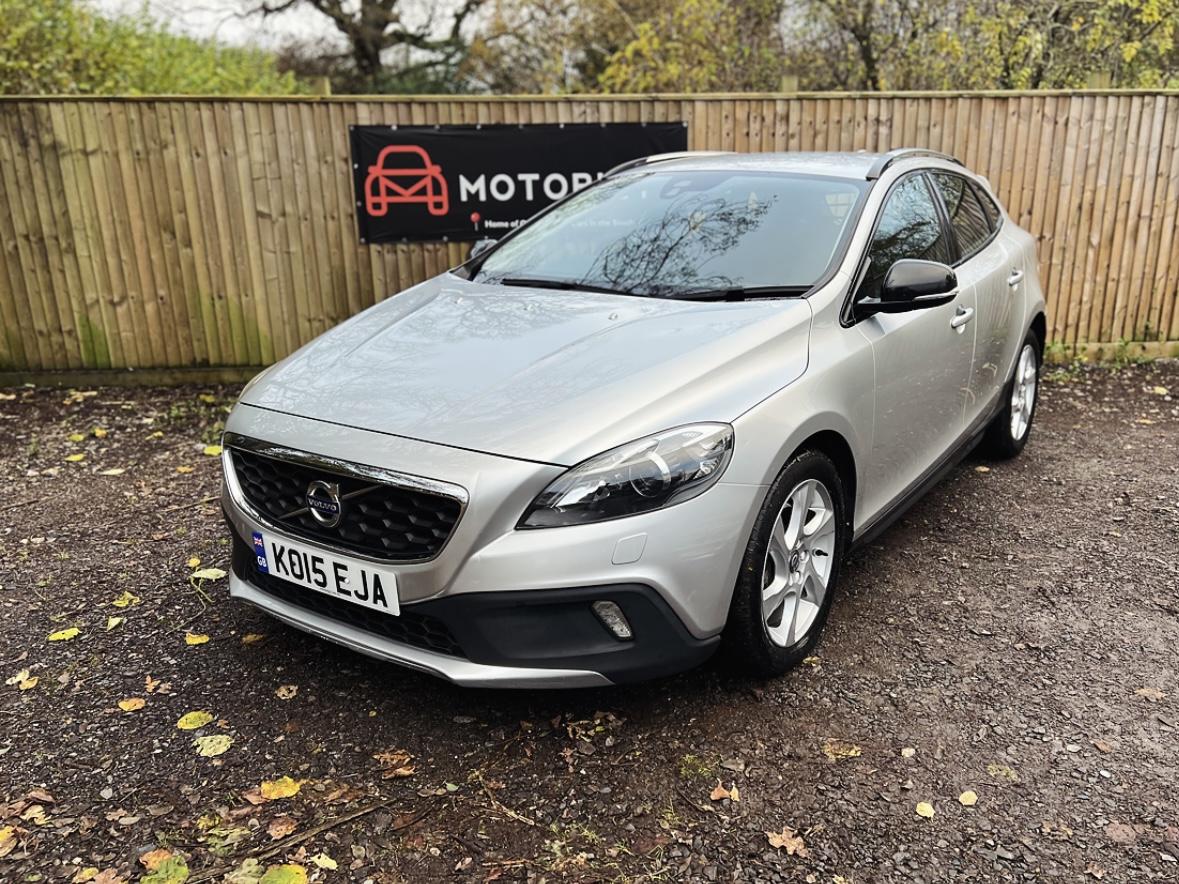 Volvo V40 Cross Country 2.0 D4 Lux Nav Hatchback 5dr Diesel Auto Euro 6 (s/s) (190 ps)