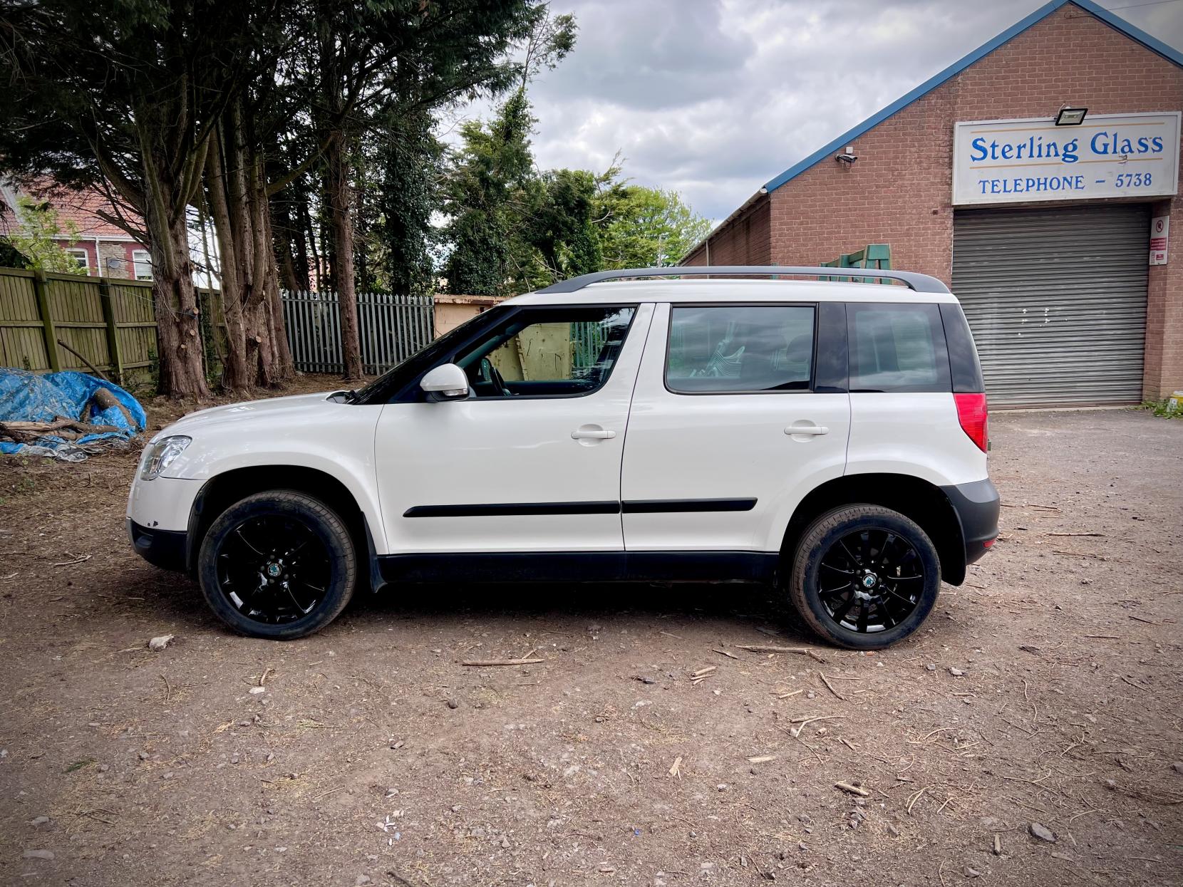 Skoda Yeti 1.8 TSI Elegance SUV 5dr Petrol Manual 4WD Euro 5 (160 ps)