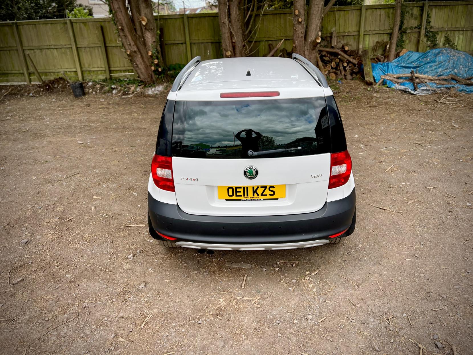 Skoda Yeti 1.8 TSI Elegance SUV 5dr Petrol Manual 4WD Euro 5 (160 ps)