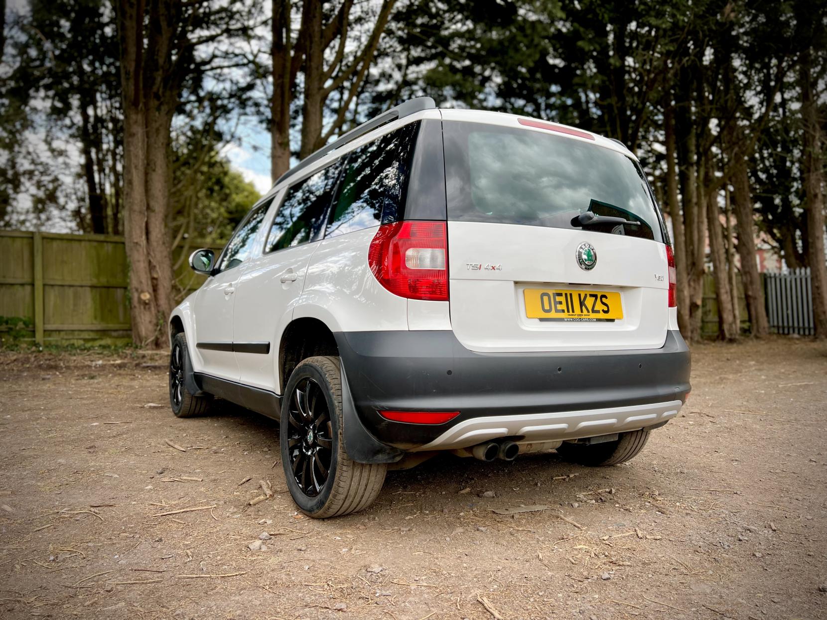 Skoda Yeti 1.8 TSI Elegance SUV 5dr Petrol Manual 4WD Euro 5 (160 ps)
