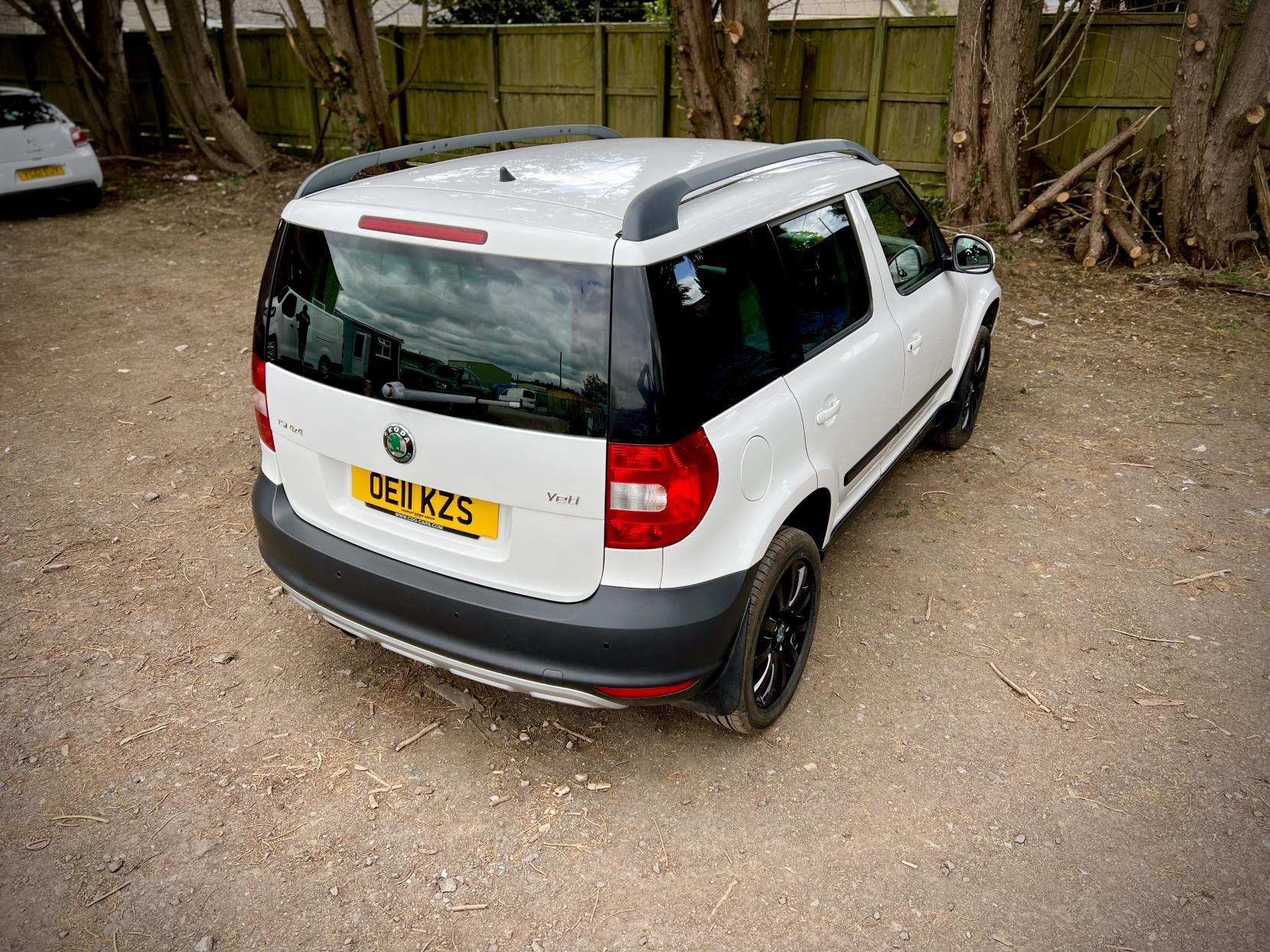 Skoda Yeti 1.8 TSI Elegance SUV 5dr Petrol Manual 4WD Euro 5 (160 ps)