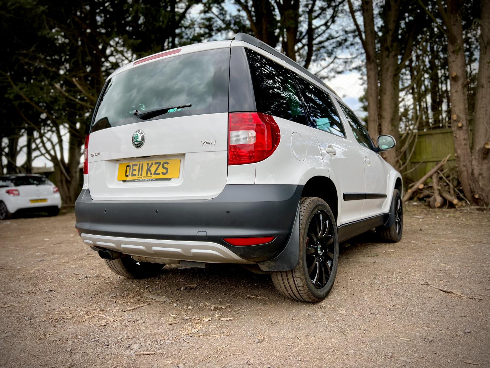 Skoda Yeti 1.8 TSI Elegance SUV 5dr Petrol Manual 4WD Euro 5 (160 ps)