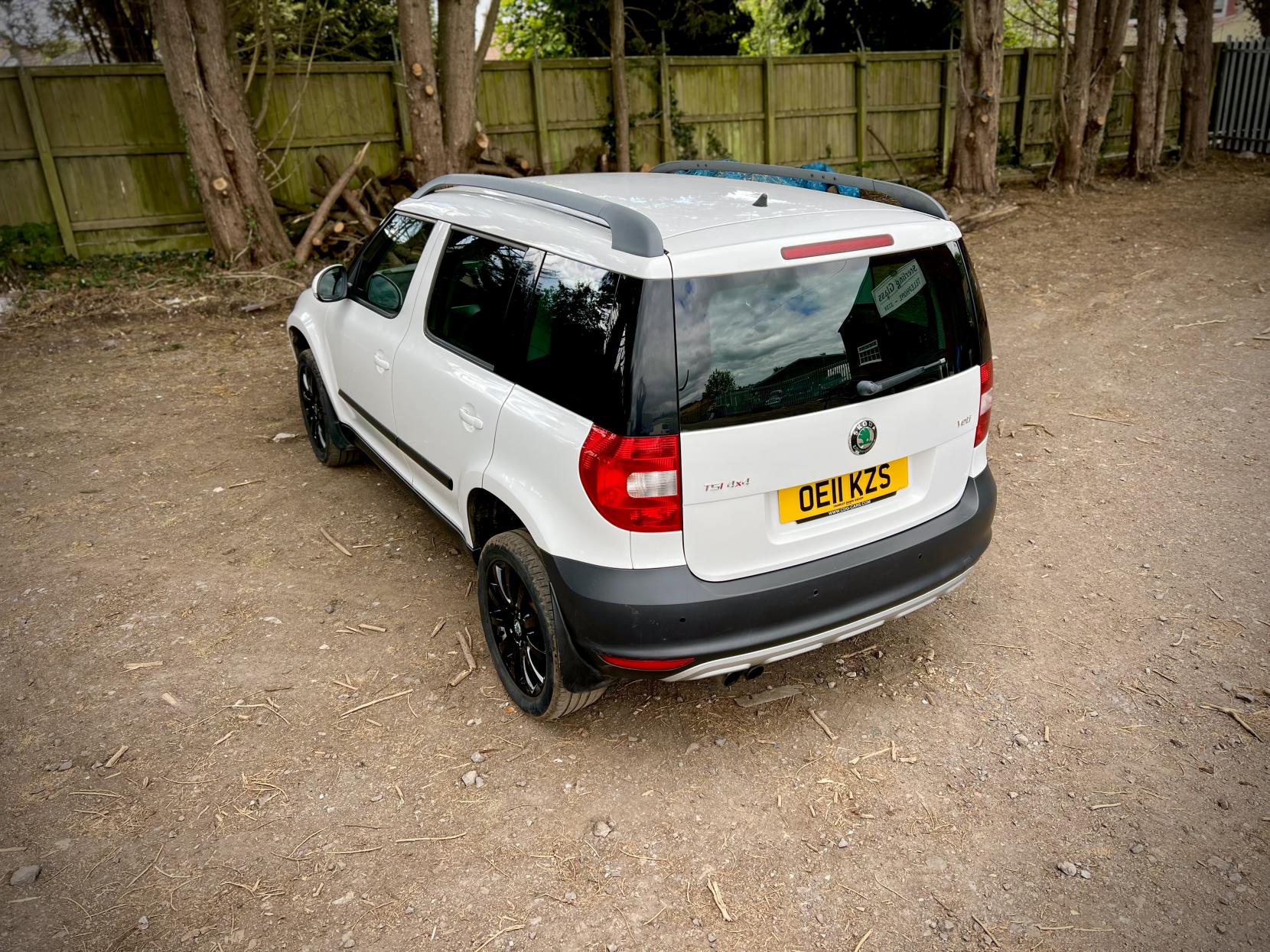 Skoda Yeti 1.8 TSI Elegance SUV 5dr Petrol Manual 4WD Euro 5 (160 ps)