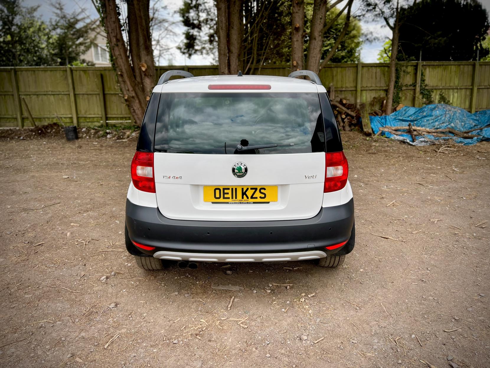 Skoda Yeti 1.8 TSI Elegance SUV 5dr Petrol Manual 4WD Euro 5 (160 ps)