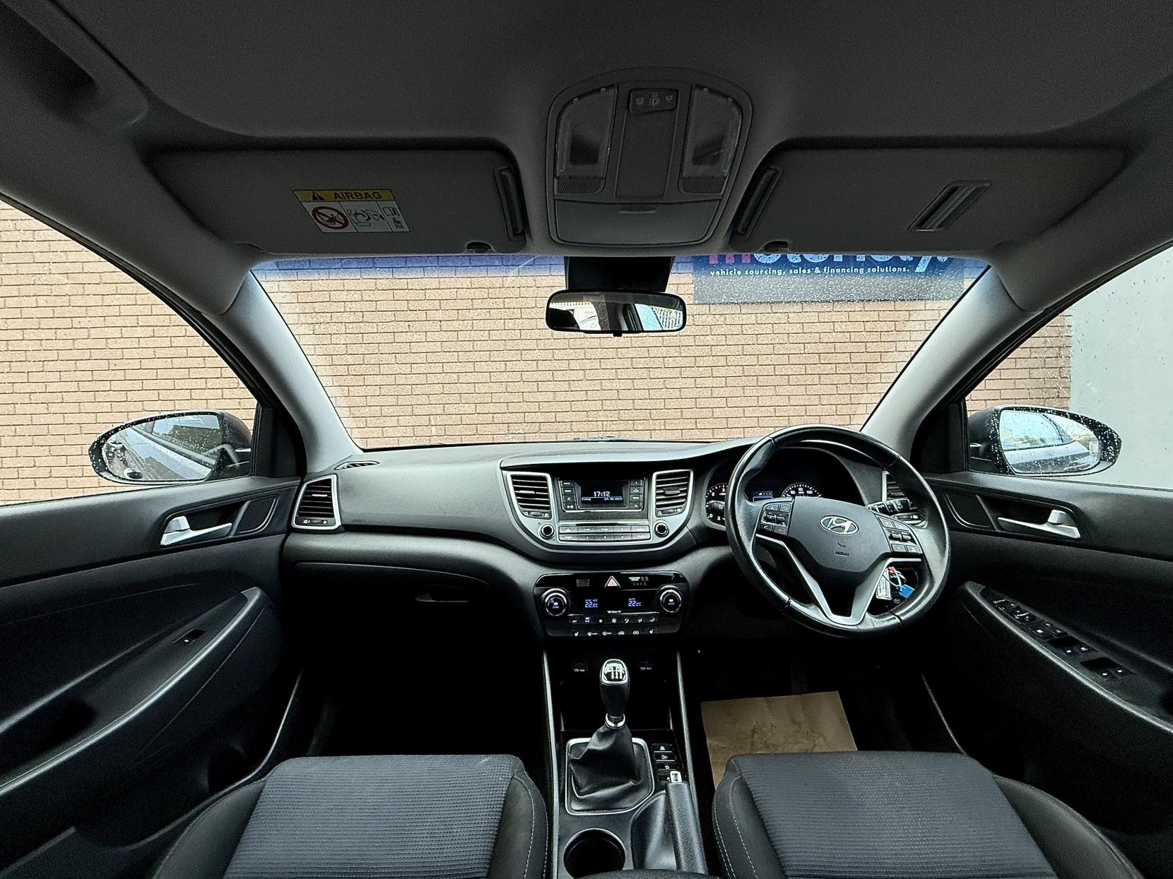 Hyundai TUCSON 1.7 CRDi Blue Drive SE SUV 5dr Diesel Manual Euro 6 (s/s) (116 ps)