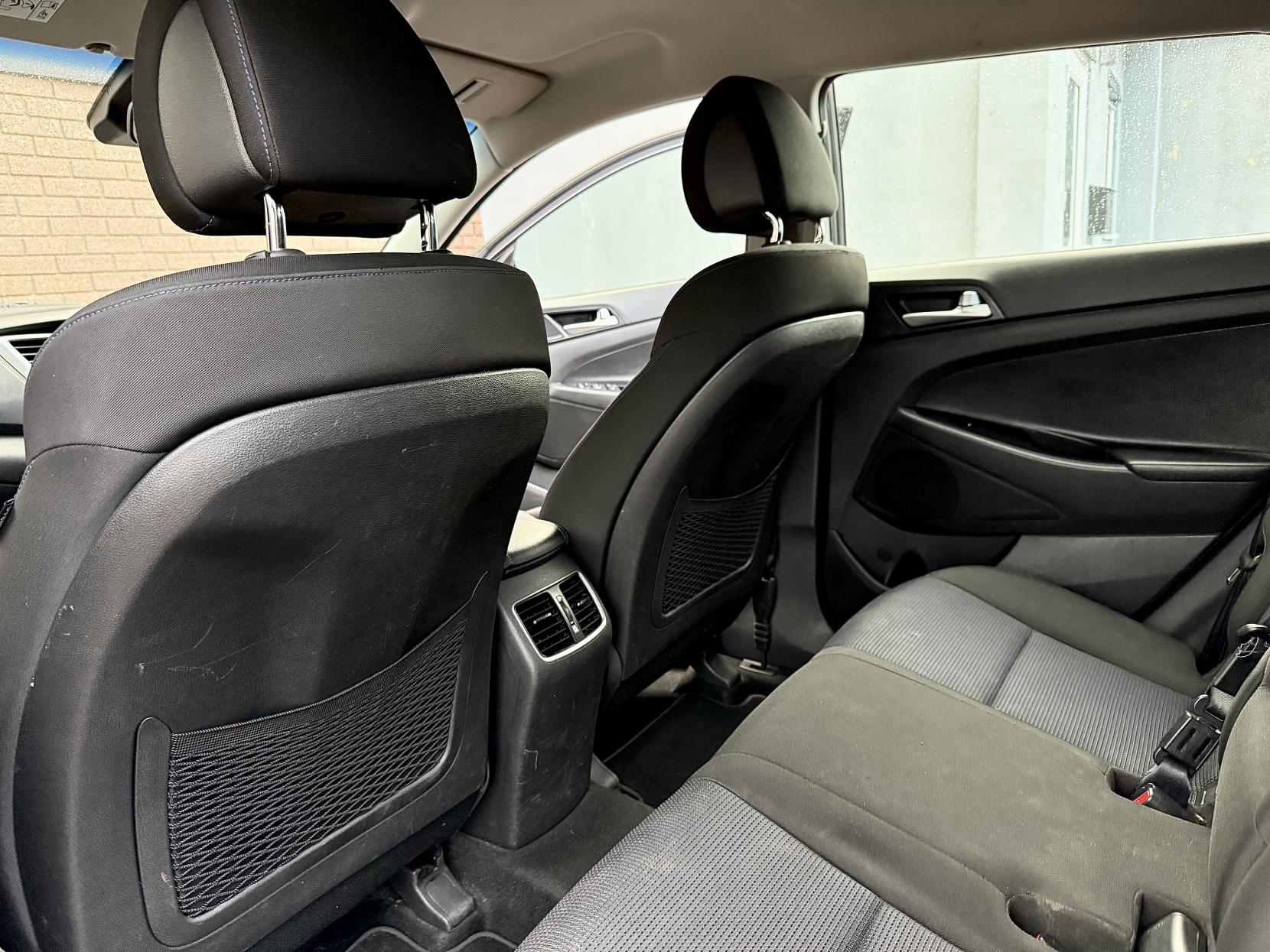 Hyundai TUCSON 1.7 CRDi Blue Drive SE SUV 5dr Diesel Manual Euro 6 (s/s) (116 ps)