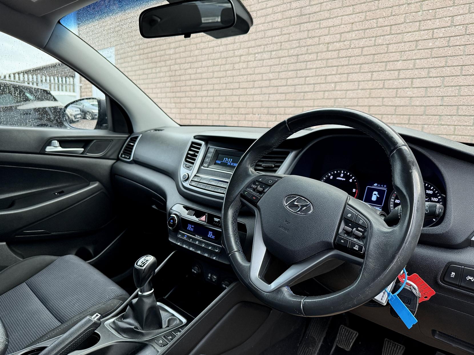 Hyundai TUCSON 1.7 CRDi Blue Drive SE SUV 5dr Diesel Manual Euro 6 (s/s) (116 ps)