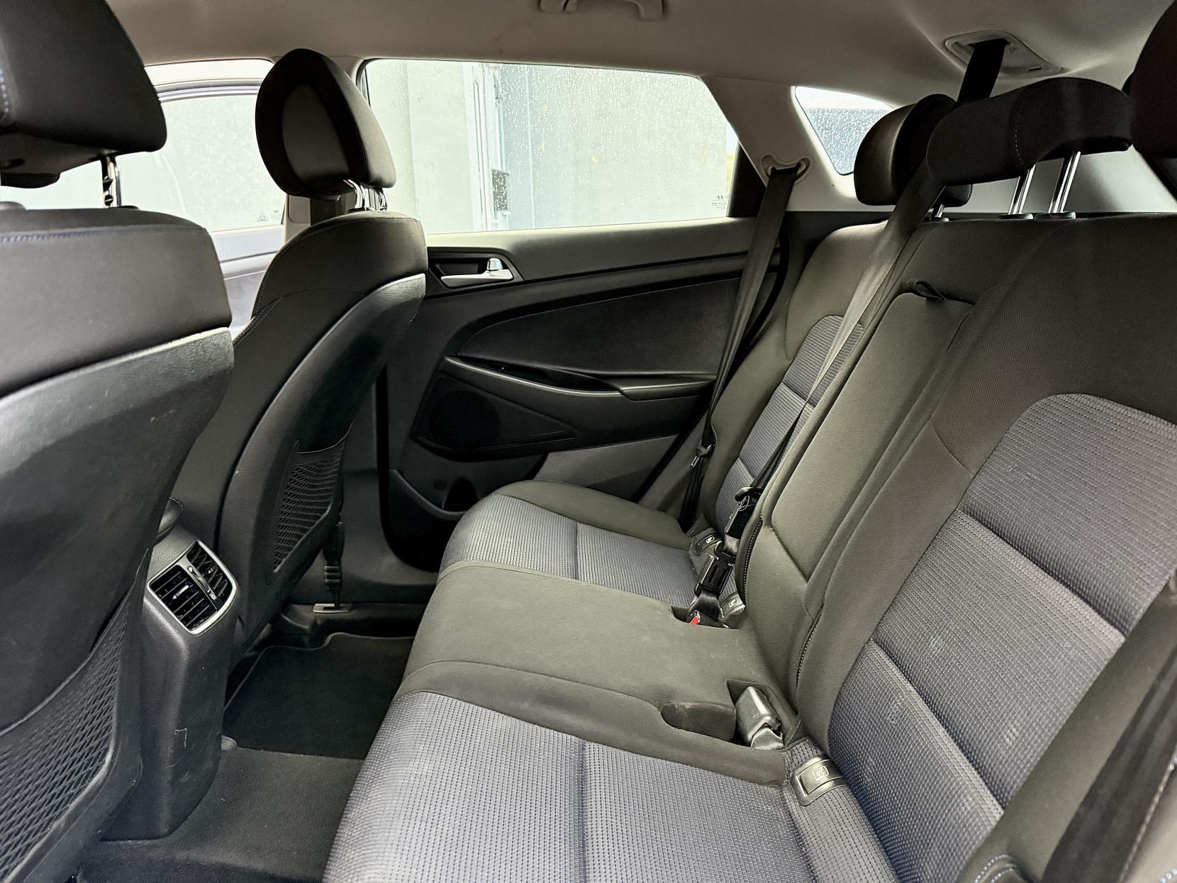 Hyundai TUCSON 1.7 CRDi Blue Drive SE SUV 5dr Diesel Manual Euro 6 (s/s) (116 ps)