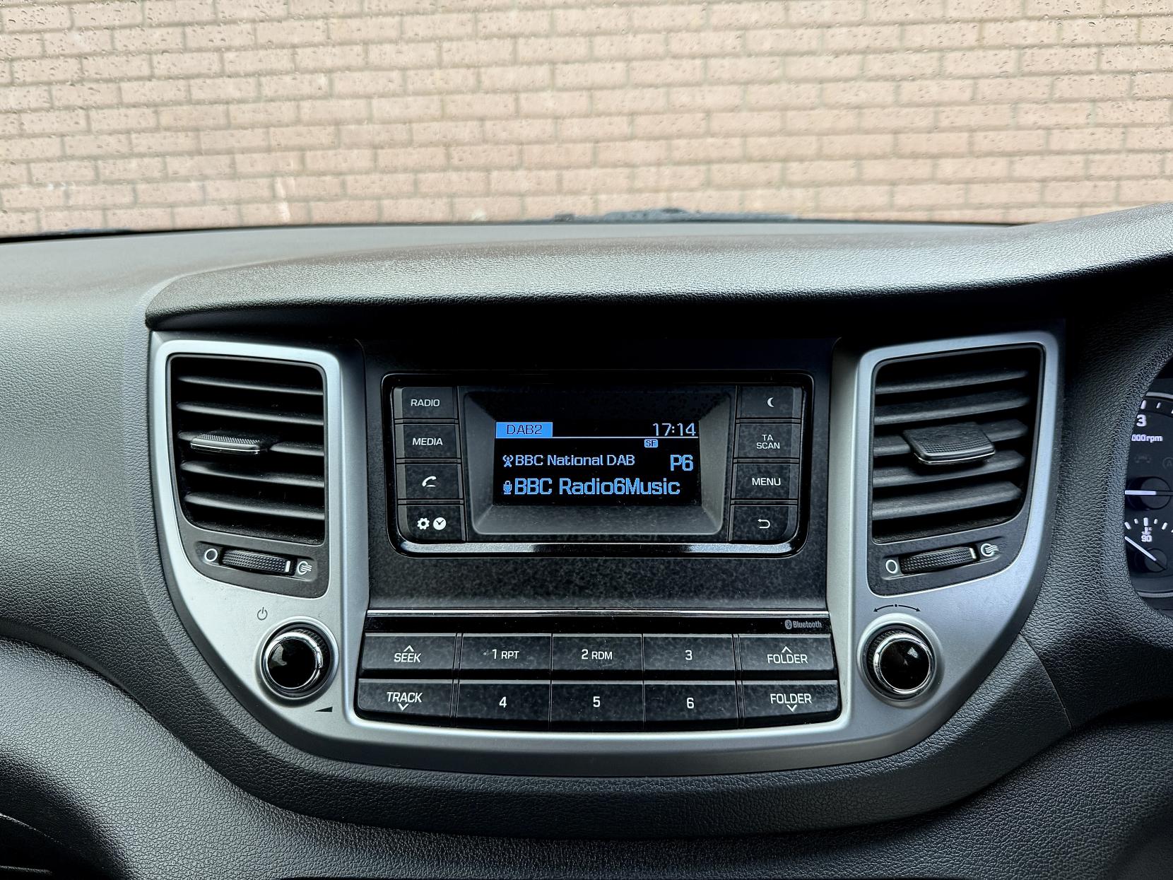 Hyundai TUCSON 1.7 CRDi Blue Drive SE SUV 5dr Diesel Manual Euro 6 (s/s) (116 ps)