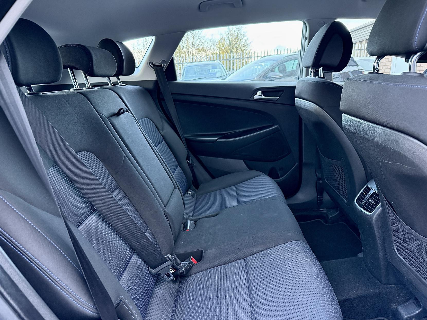 Hyundai TUCSON 1.7 CRDi Blue Drive SE SUV 5dr Diesel Manual Euro 6 (s/s) (116 ps)