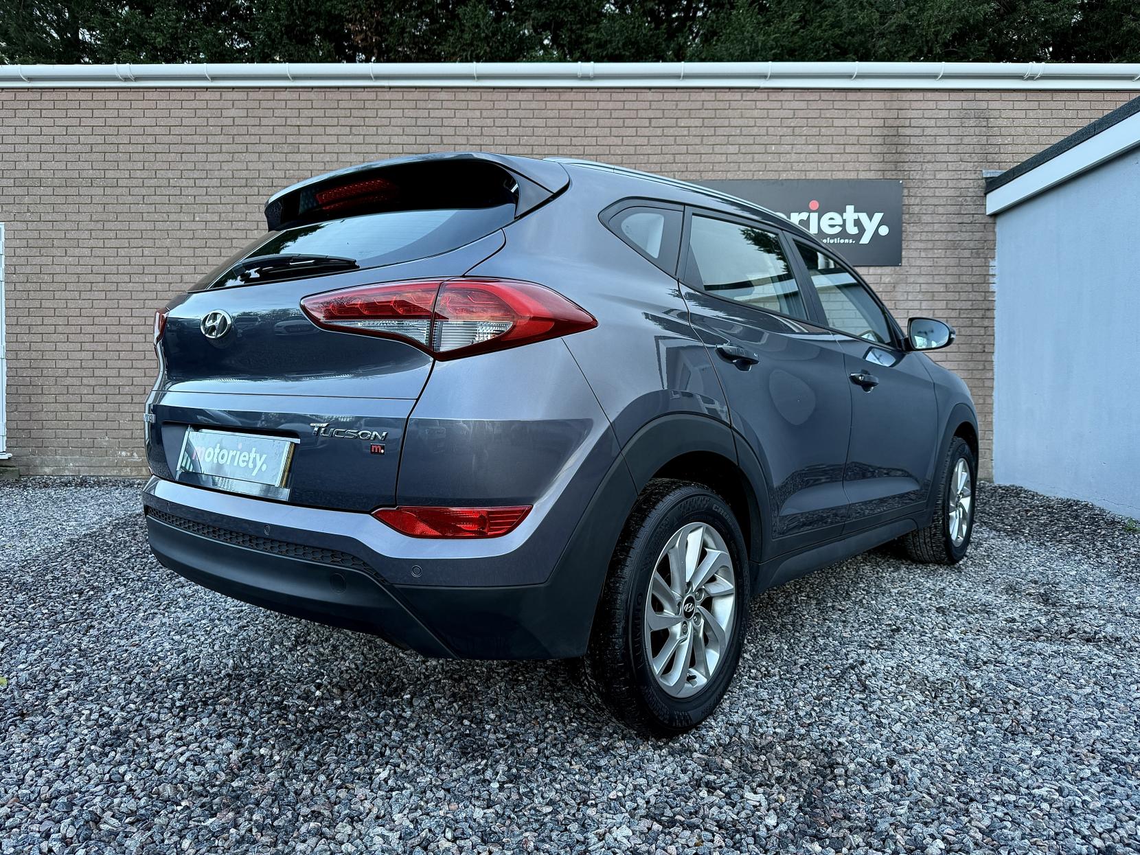 Hyundai TUCSON 1.7 CRDi Blue Drive SE SUV 5dr Diesel Manual Euro 6 (s/s) (116 ps)