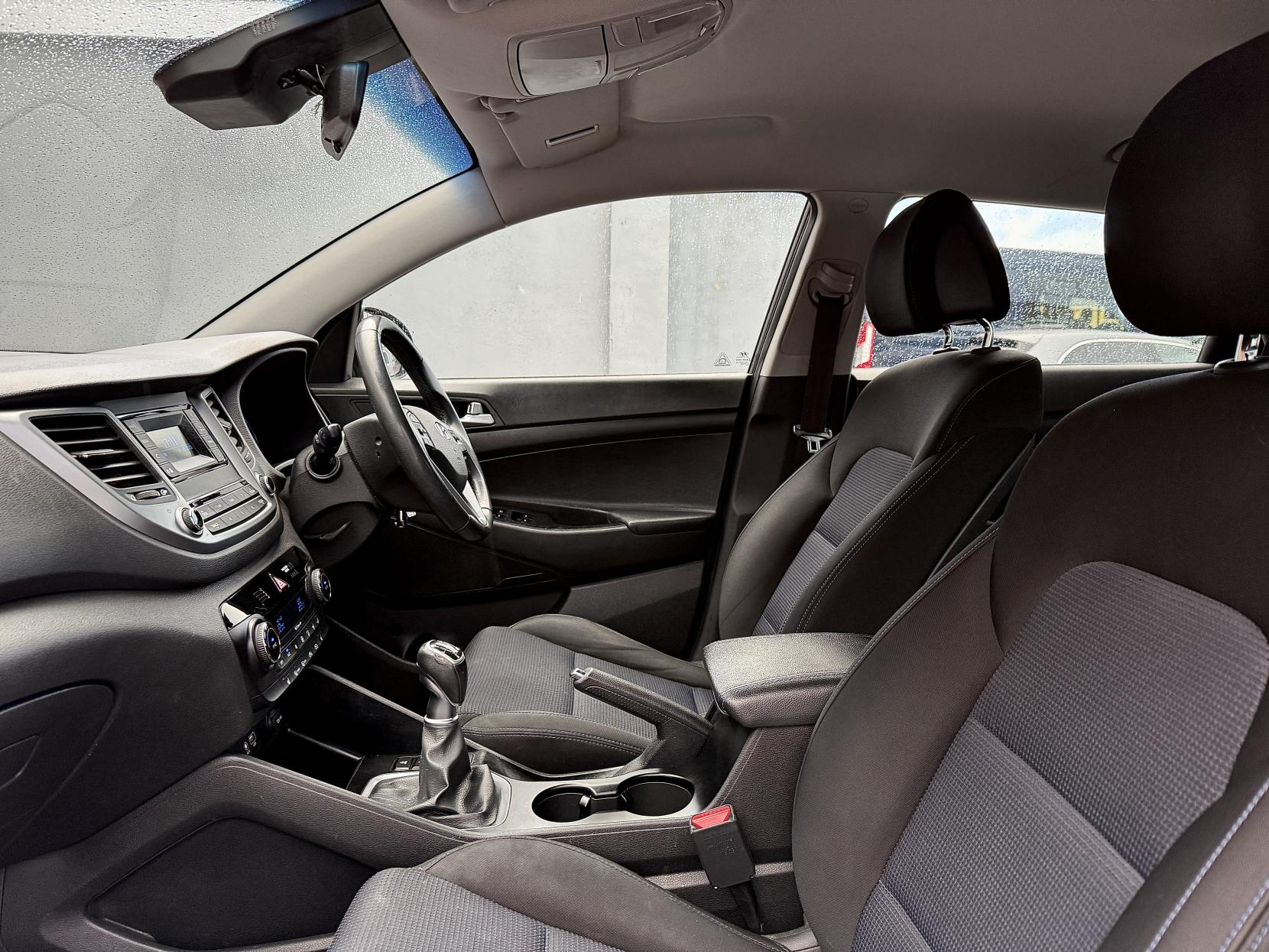 Hyundai TUCSON 1.7 CRDi Blue Drive SE SUV 5dr Diesel Manual Euro 6 (s/s) (116 ps)