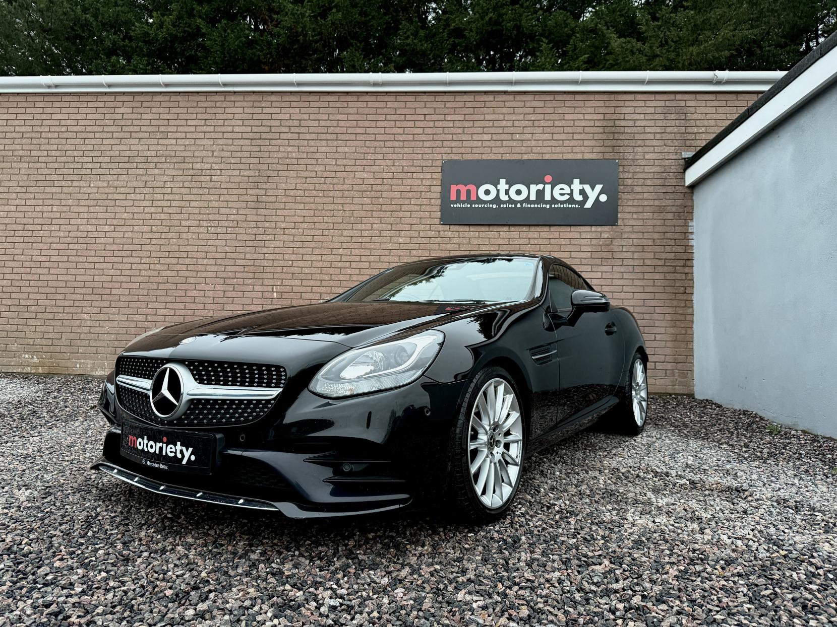 Mercedes-Benz SLC 2.1 SLC250d AMG Line Convertible 2dr Diesel G-Tronic Euro 6 (s/s) (204 ps)