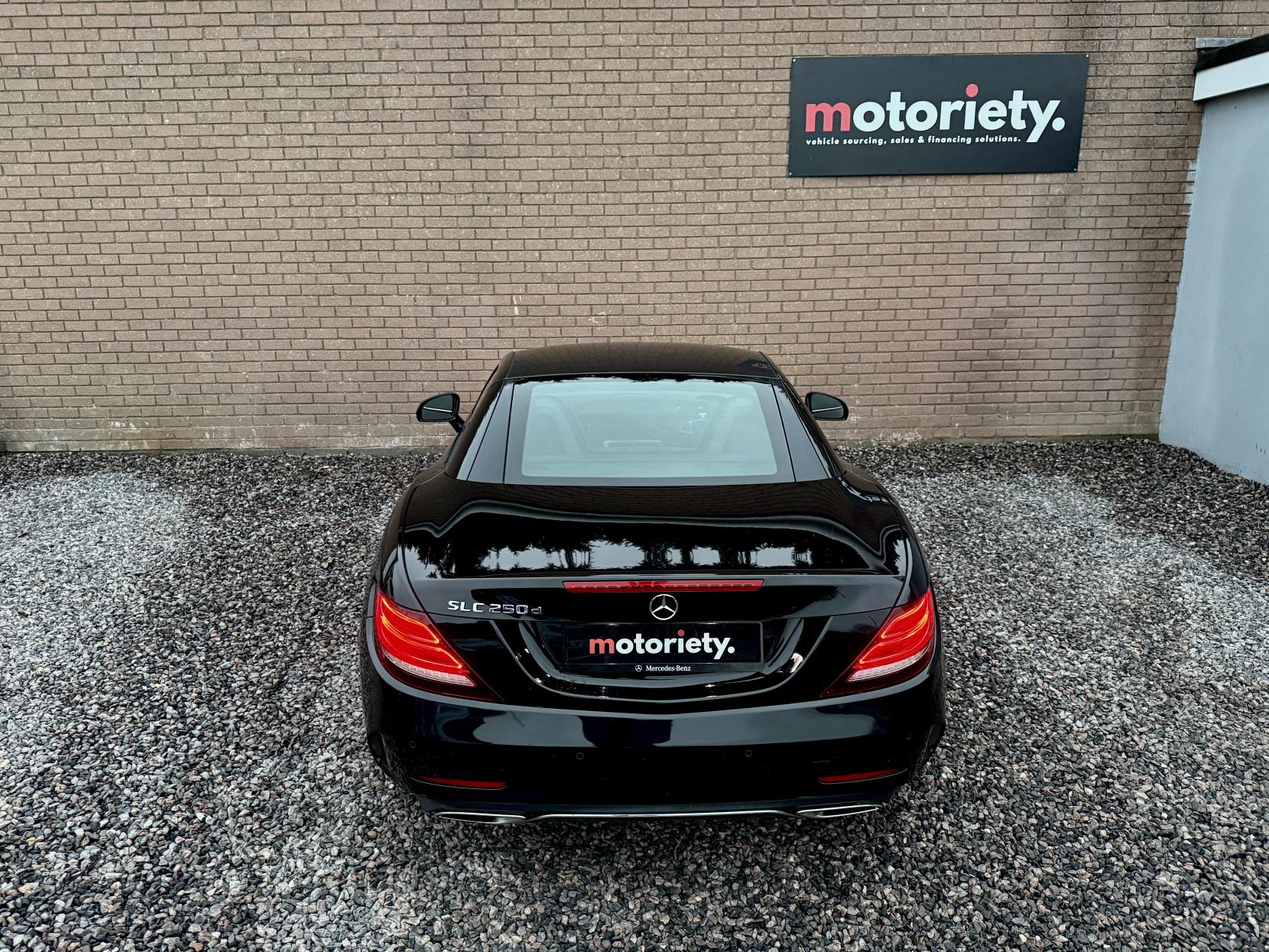 Mercedes-Benz SLC 2.1 SLC250d AMG Line Convertible 2dr Diesel G-Tronic Euro 6 (s/s) (204 ps)