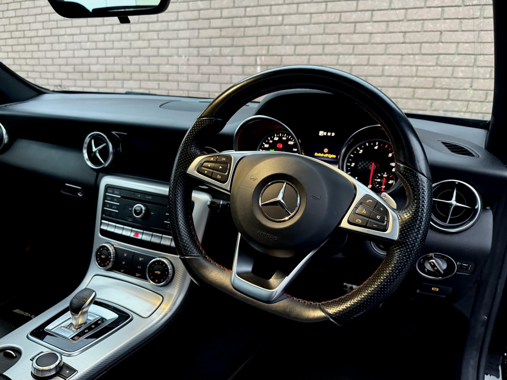 Mercedes-Benz SLC 2.1 SLC250d AMG Line Convertible 2dr Diesel G-Tronic Euro 6 (s/s) (204 ps)