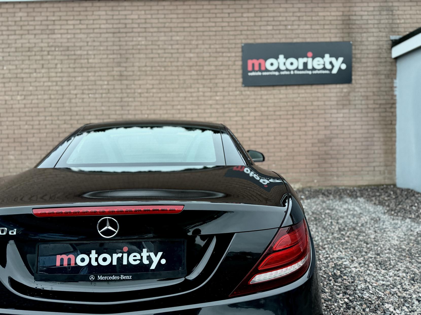 Mercedes-Benz SLC 2.1 SLC250d AMG Line Convertible 2dr Diesel G-Tronic Euro 6 (s/s) (204 ps)