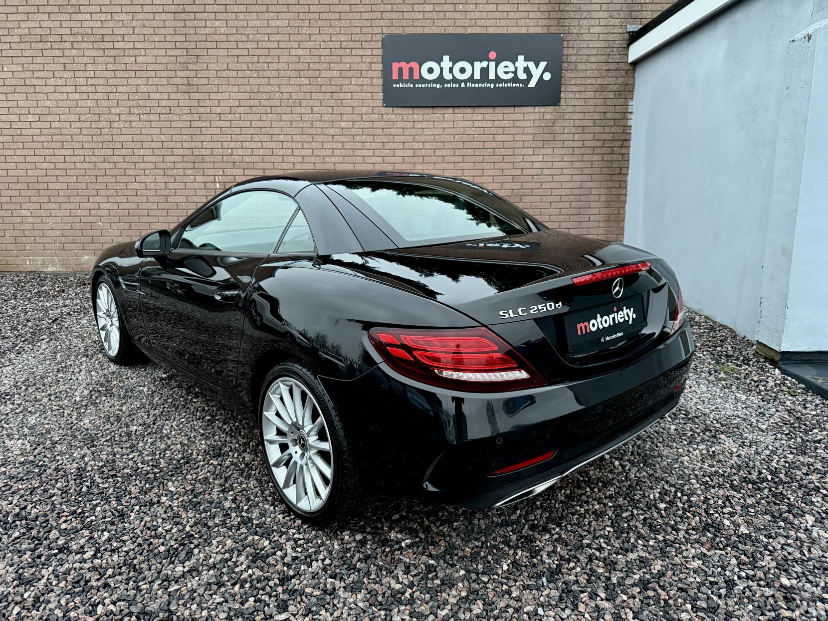 Mercedes-Benz SLC 2.1 SLC250d AMG Line Convertible 2dr Diesel G-Tronic Euro 6 (s/s) (204 ps)