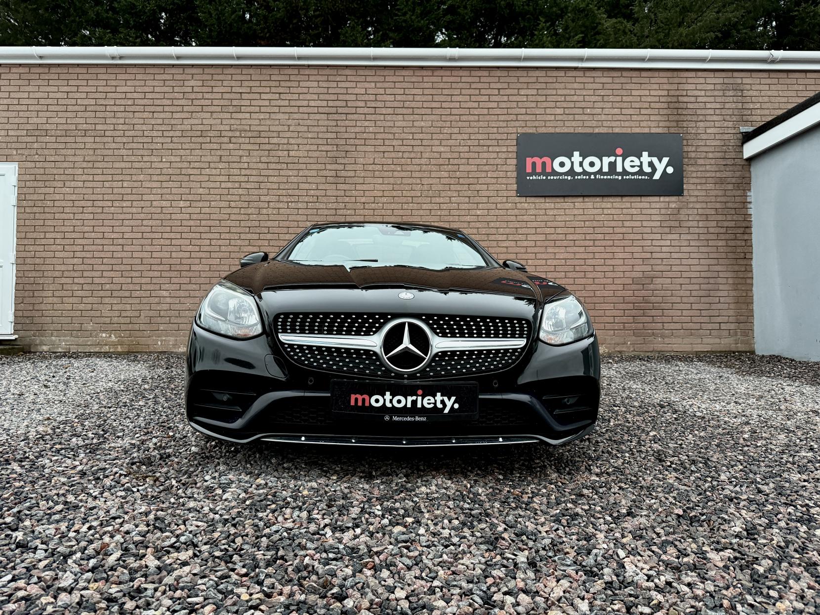 Mercedes-Benz SLC 2.1 SLC250d AMG Line Convertible 2dr Diesel G-Tronic Euro 6 (s/s) (204 ps)