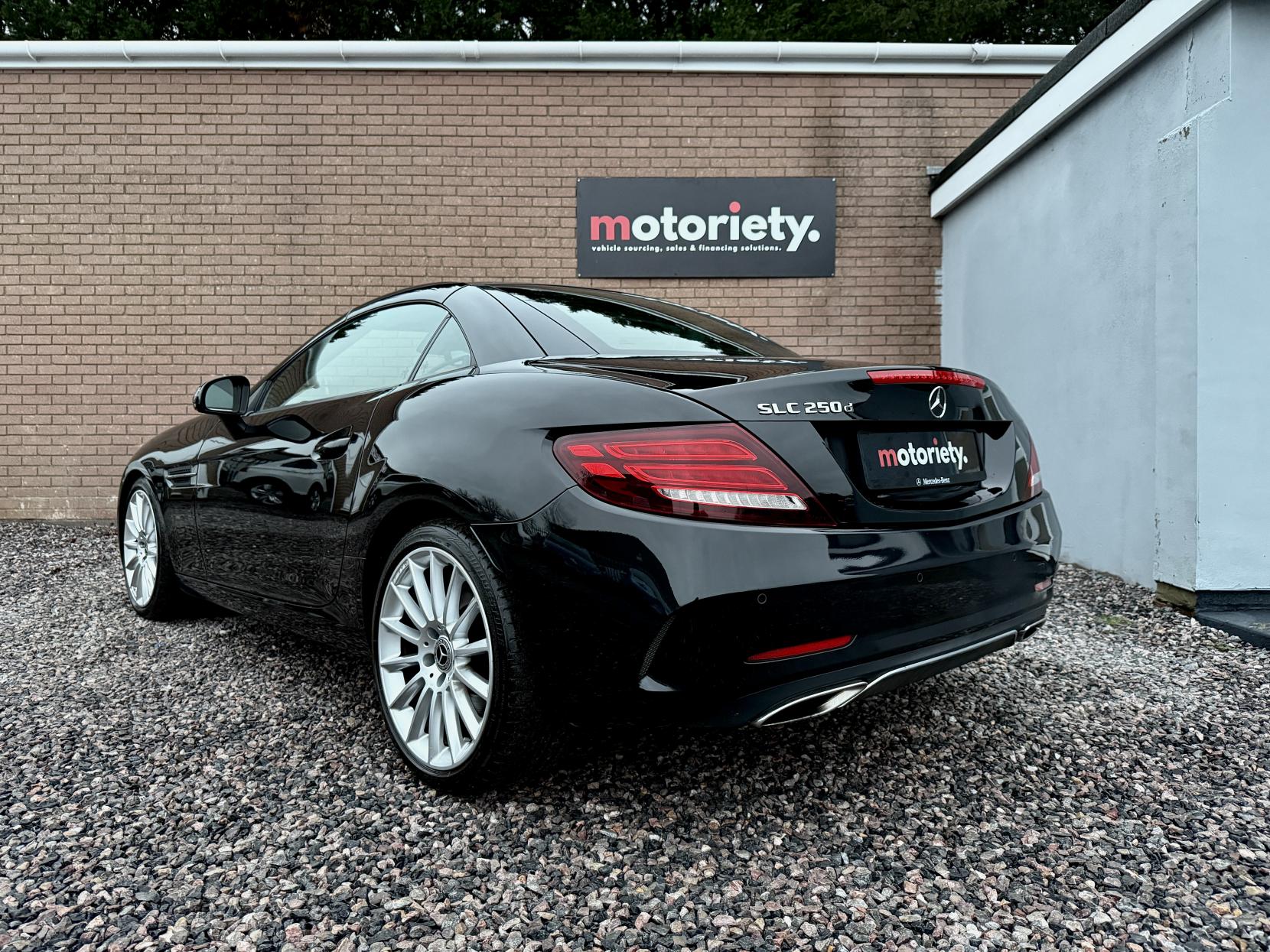 Mercedes-Benz SLC 2.1 SLC250d AMG Line Convertible 2dr Diesel G-Tronic Euro 6 (s/s) (204 ps)