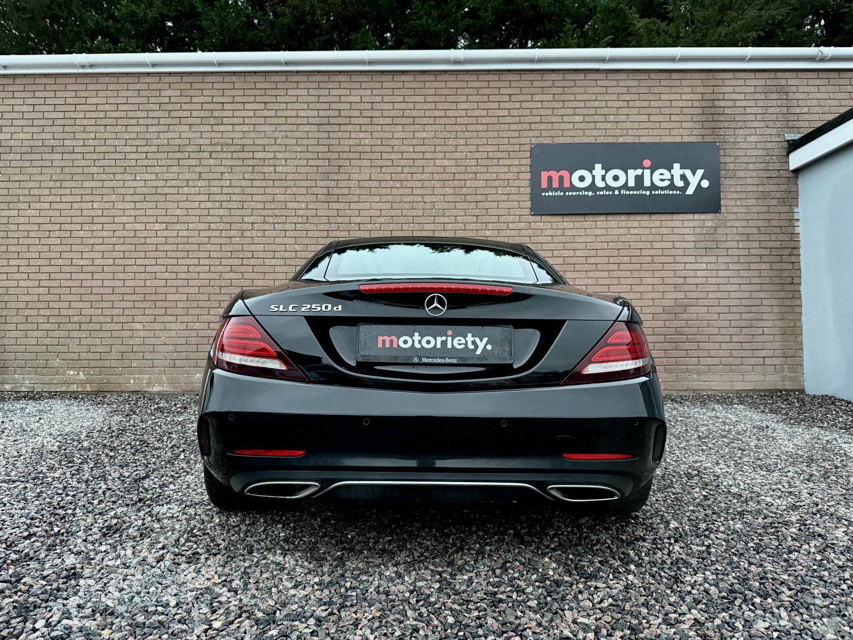 Mercedes-Benz SLC 2.1 SLC250d AMG Line Convertible 2dr Diesel G-Tronic Euro 6 (s/s) (204 ps)