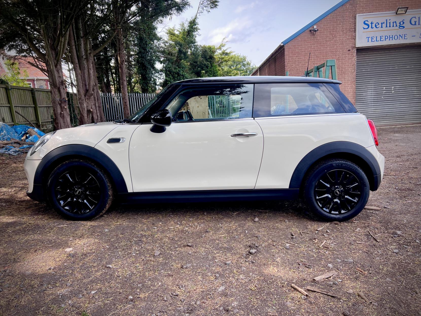 MINI Hatch 1.5 Cooper Hatchback 3dr Petrol Manual Euro 6 (s/s) (136 ps)