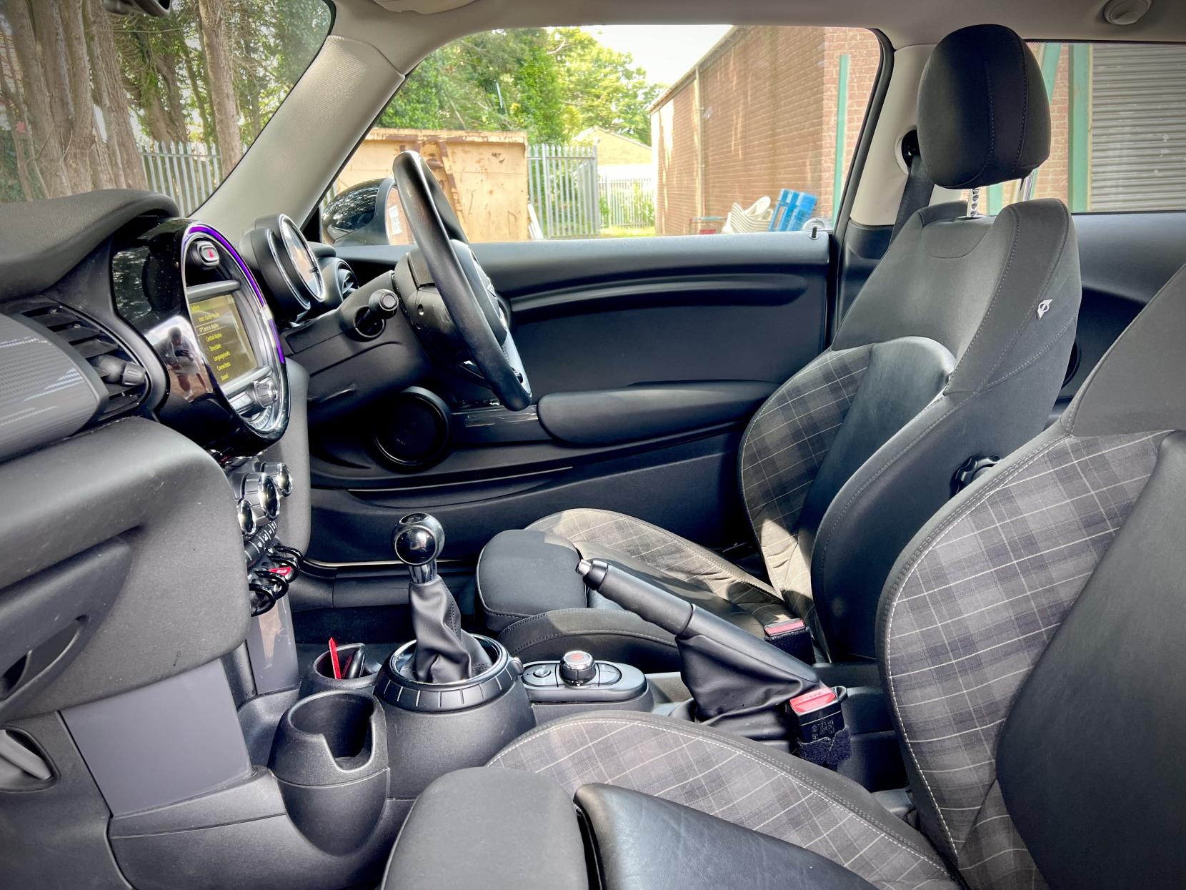 MINI Hatch 1.5 Cooper Hatchback 3dr Petrol Manual Euro 6 (s/s) (136 ps)
