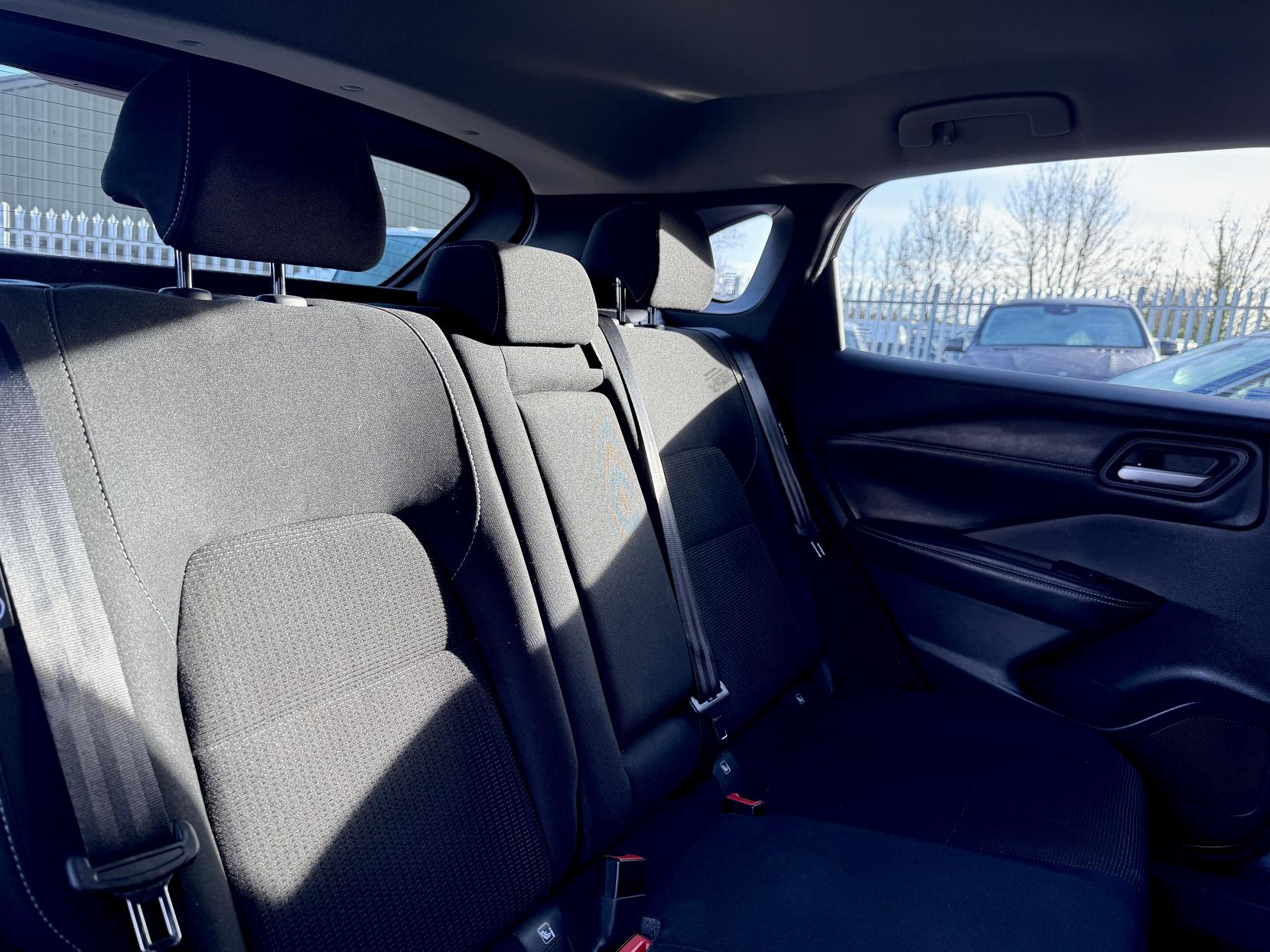 Nissan Qashqai 1.3 DIG-T MHEV Acenta Premium SUV 5dr Petrol Hybrid Manual Euro 6 (s/s) (140 ps)