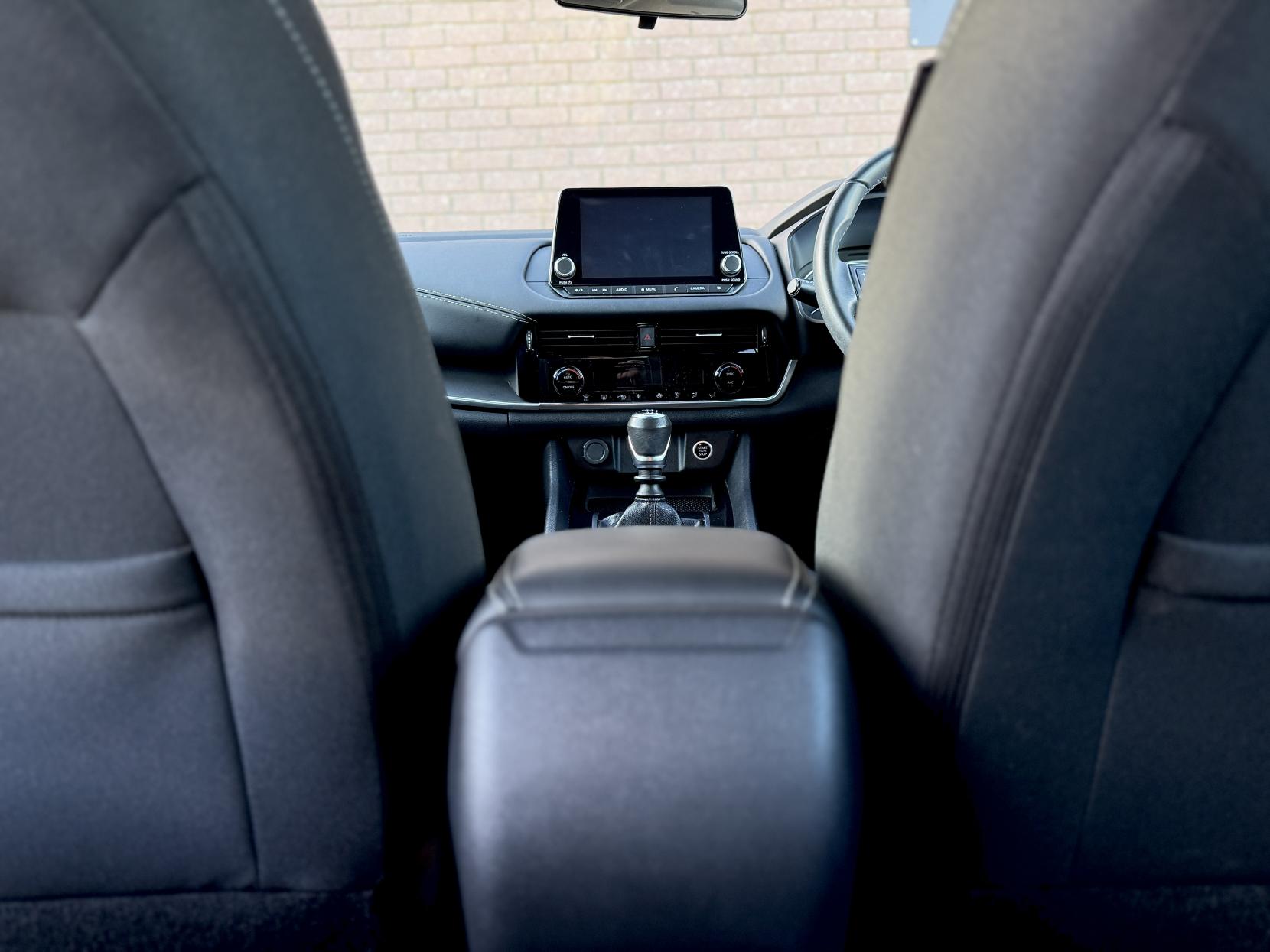 Nissan Qashqai 1.3 DIG-T MHEV Acenta Premium SUV 5dr Petrol Hybrid Manual Euro 6 (s/s) (140 ps)