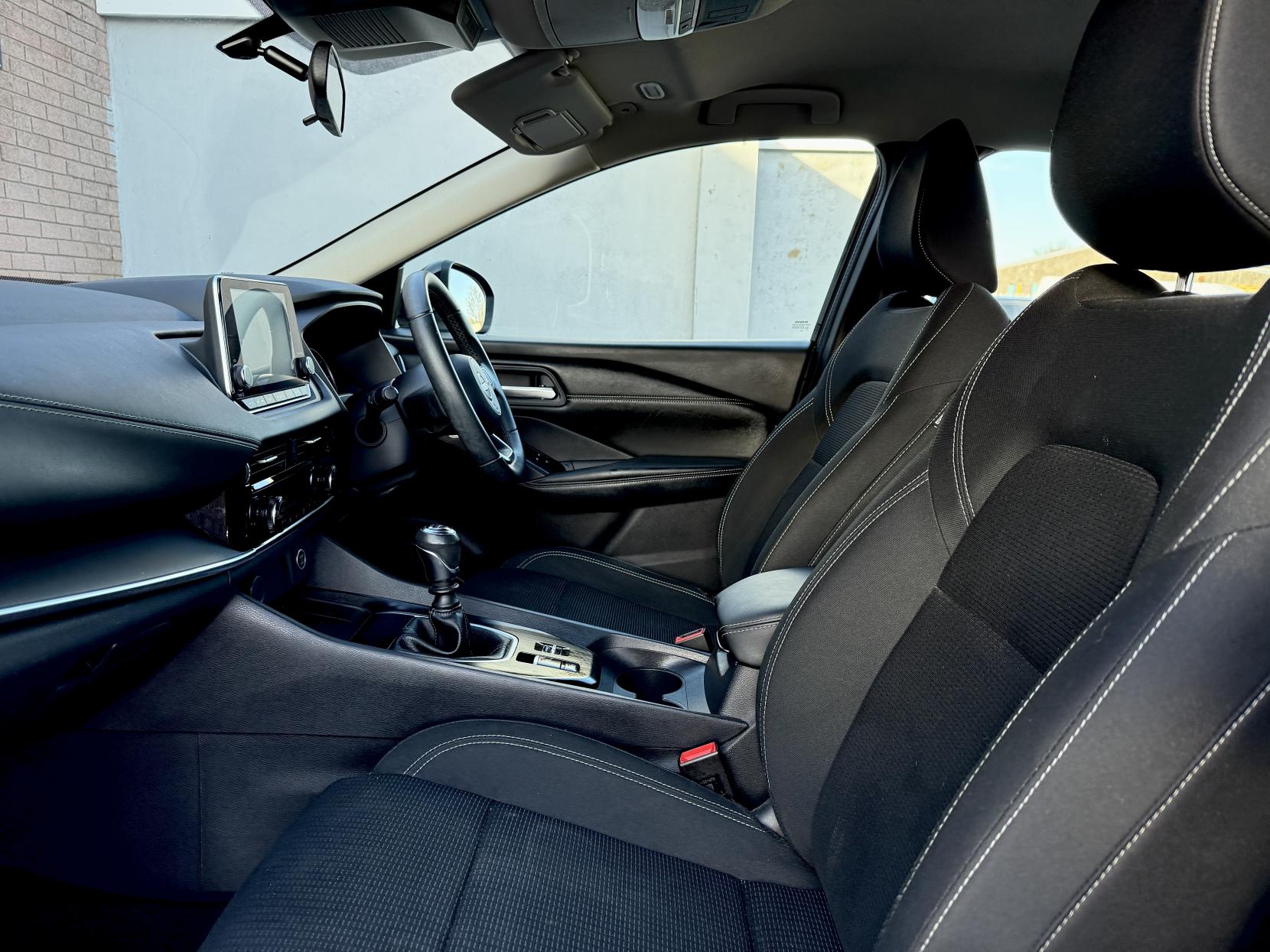 Nissan Qashqai 1.3 DIG-T MHEV Acenta Premium SUV 5dr Petrol Hybrid Manual Euro 6 (s/s) (140 ps)