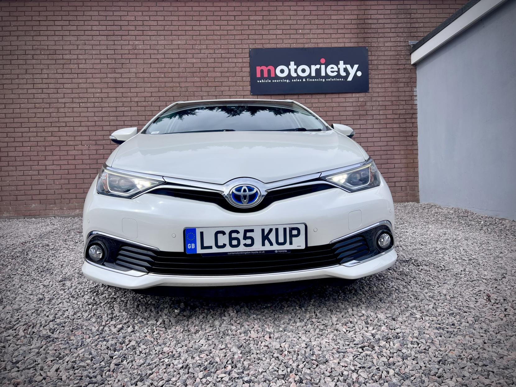Toyota Auris 1.8 VVT-h Excel Hatchback 5dr Petrol Hybrid CVT Euro 6 (s/s) (Safety Sense) (136 ps)