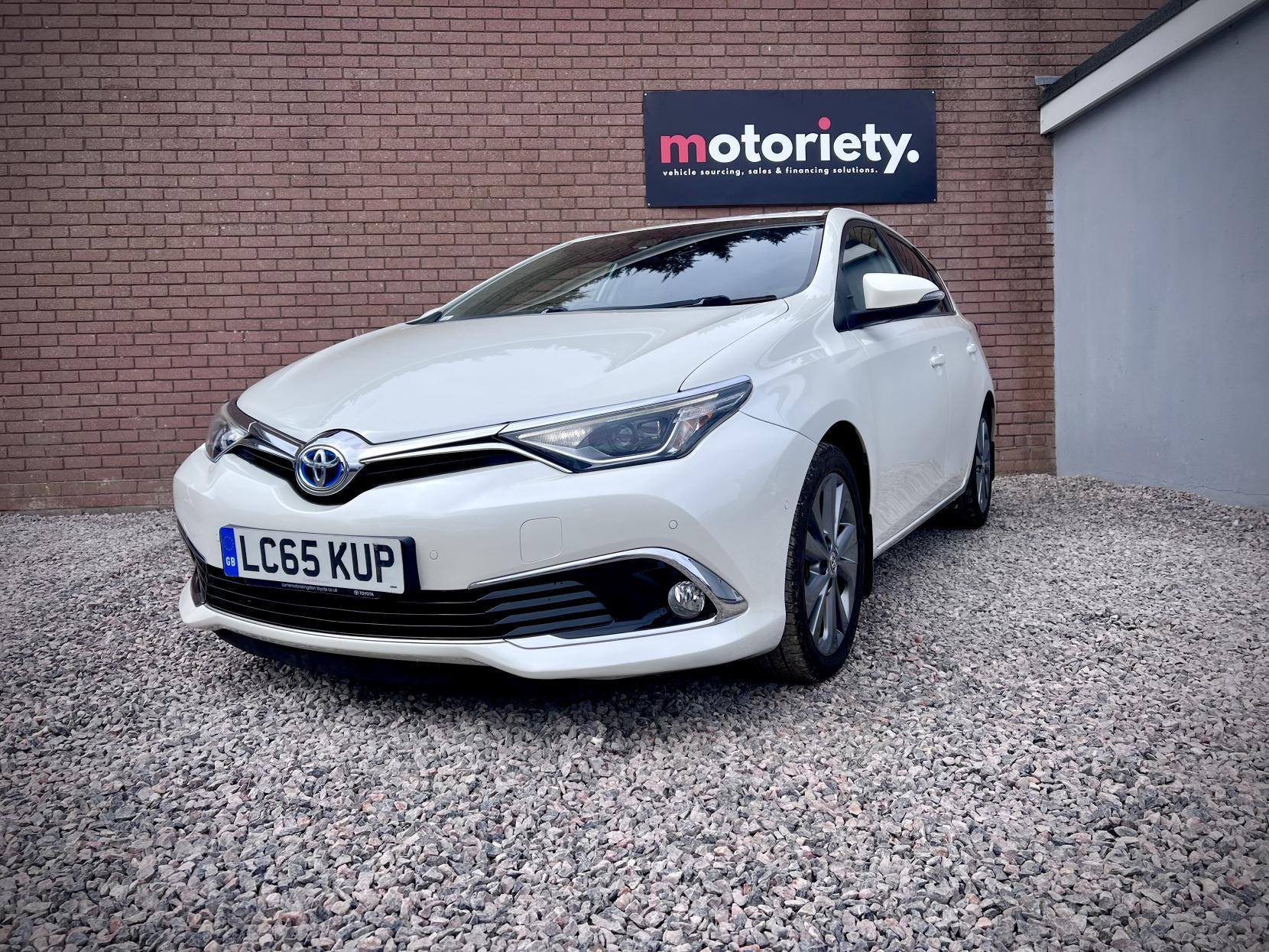 Toyota Auris 1.8 VVT-h Excel Hatchback 5dr Petrol Hybrid CVT Euro 6 (s/s) (Safety Sense) (136 ps)