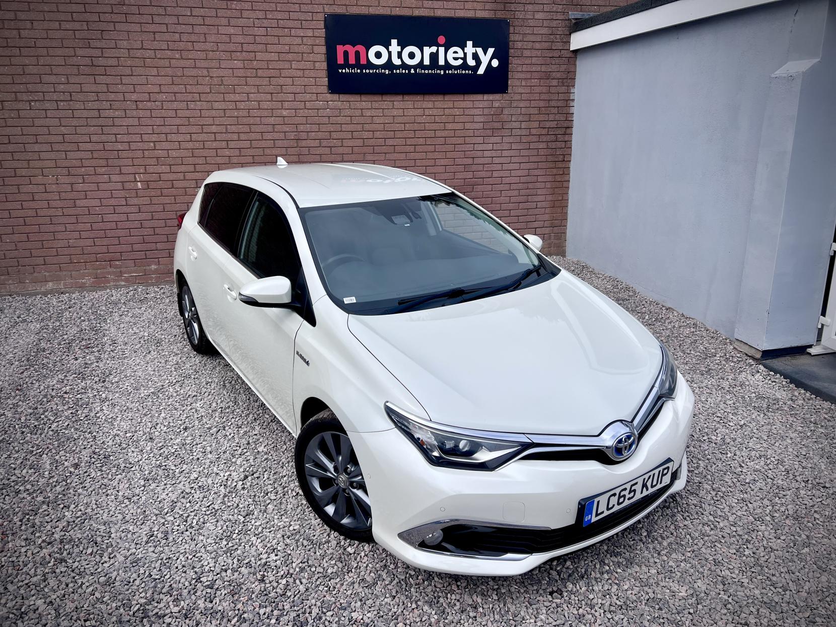 Toyota Auris 1.8 VVT-h Excel Hatchback 5dr Petrol Hybrid CVT Euro 6 (s/s) (Safety Sense) (136 ps)