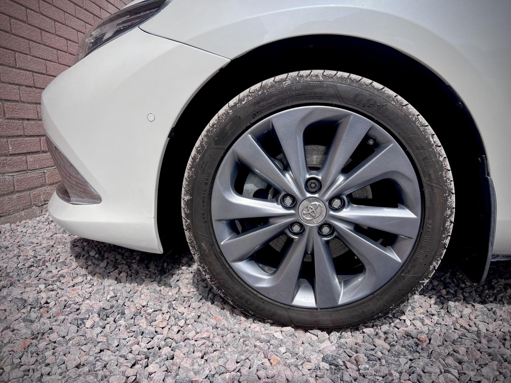 Toyota Auris 1.8 VVT-h Excel Hatchback 5dr Petrol Hybrid CVT Euro 6 (s/s) (Safety Sense) (136 ps)