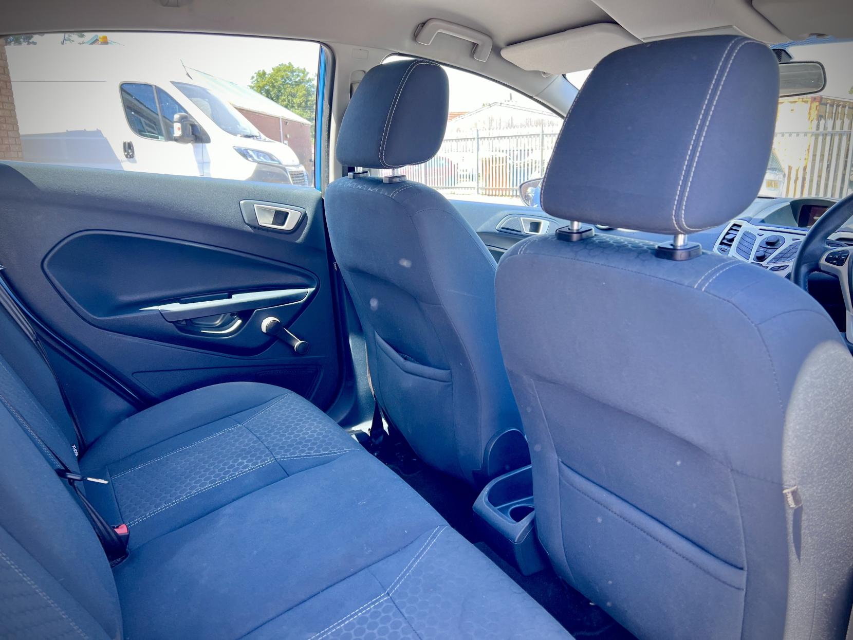 Ford Fiesta 1.25 Zetec Hatchback 5dr Petrol Manual (129 g/km, 81 bhp)