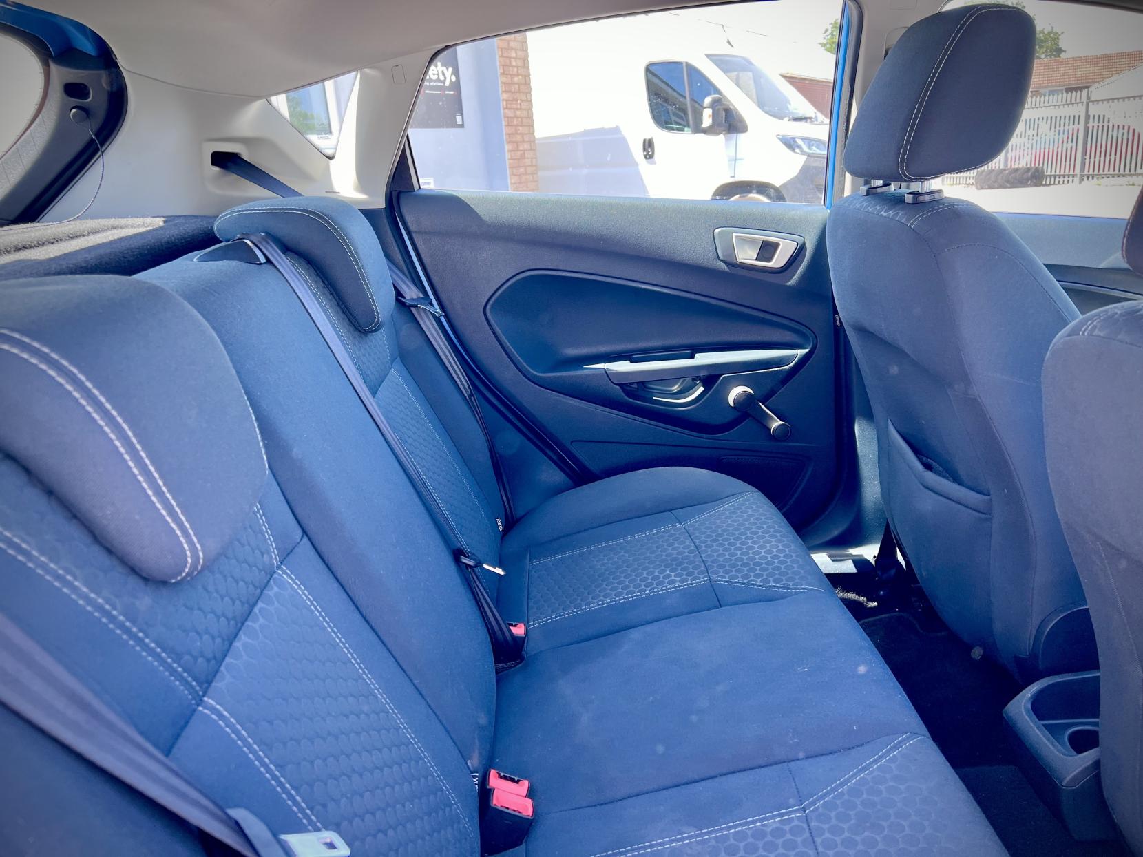 Ford Fiesta 1.25 Zetec Hatchback 5dr Petrol Manual (129 g/km, 81 bhp)