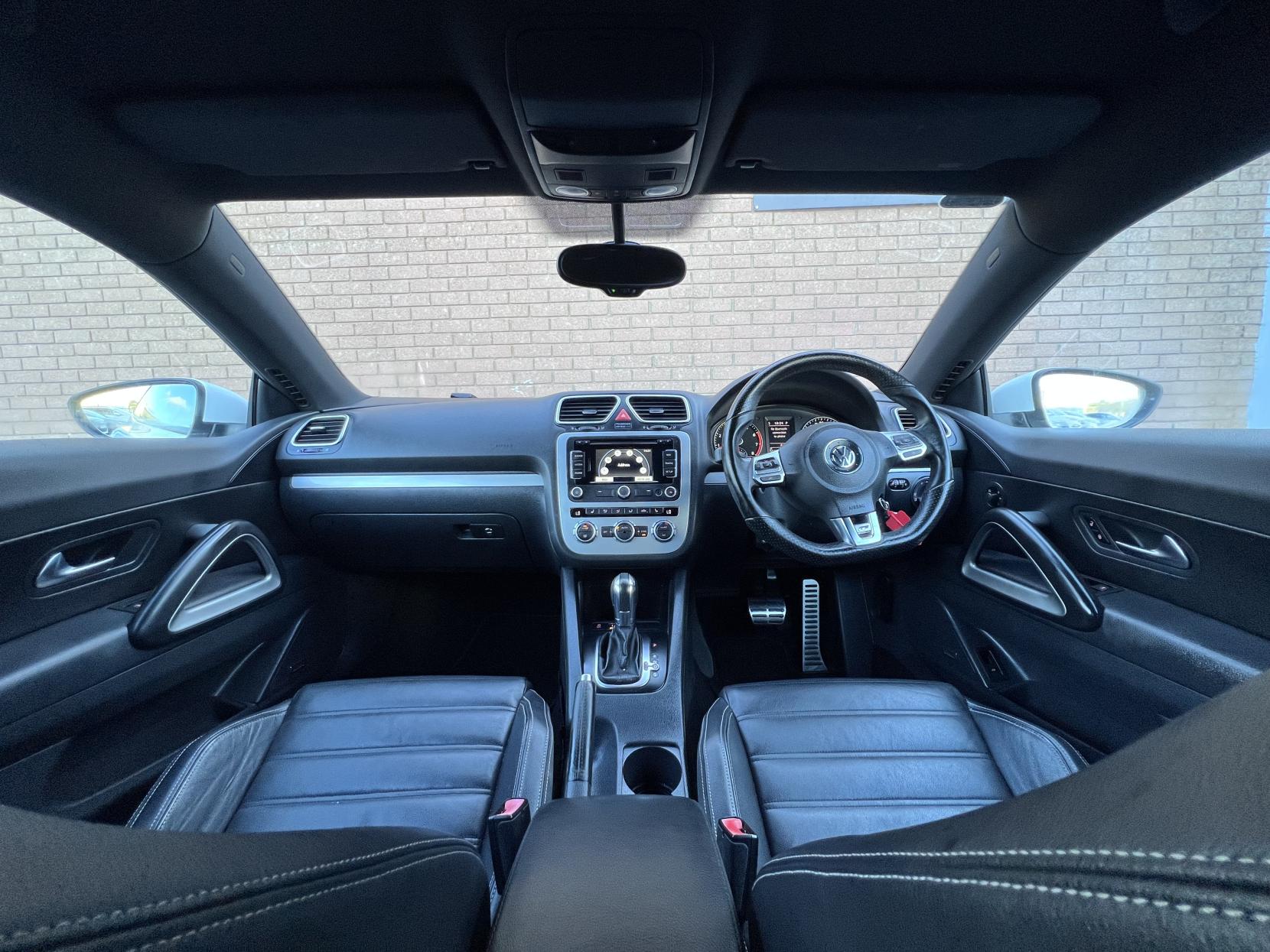 Volkswagen Scirocco 2.0 TSI R-Line Hatchback 3dr Petrol DSG Euro 5 (Leather, Nav) (210 ps)