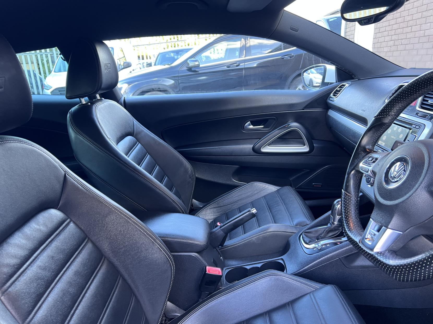 Volkswagen Scirocco 2.0 TSI R-Line Hatchback 3dr Petrol DSG Euro 5 (Leather, Nav) (210 ps)