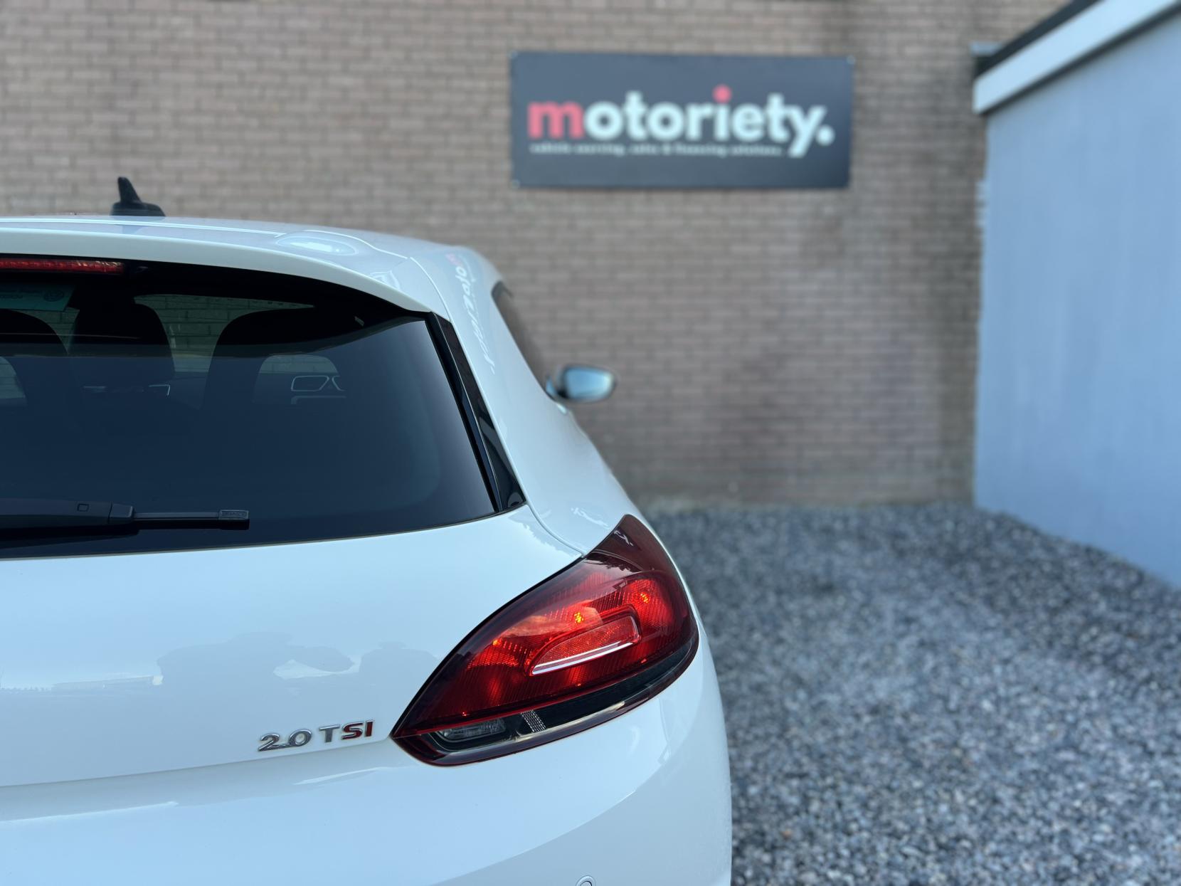 Volkswagen Scirocco 2.0 TSI R-Line Hatchback 3dr Petrol DSG Euro 5 (Leather, Nav) (210 ps)