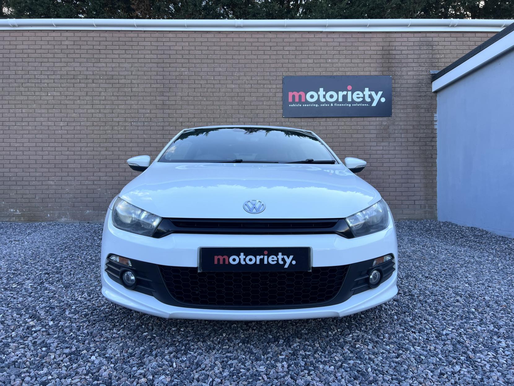 Volkswagen Scirocco 2.0 TSI R-Line Hatchback 3dr Petrol DSG Euro 5 (Leather, Nav) (210 ps)