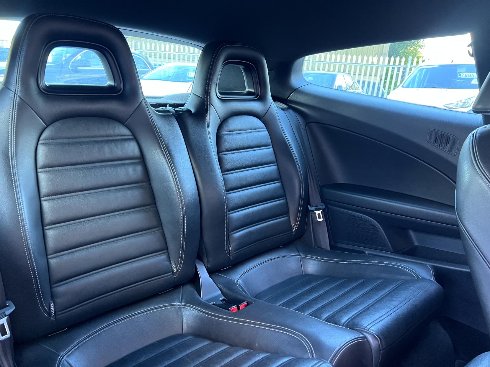 Volkswagen Scirocco 2.0 TSI R-Line Hatchback 3dr Petrol DSG Euro 5 (Leather, Nav) (210 ps)