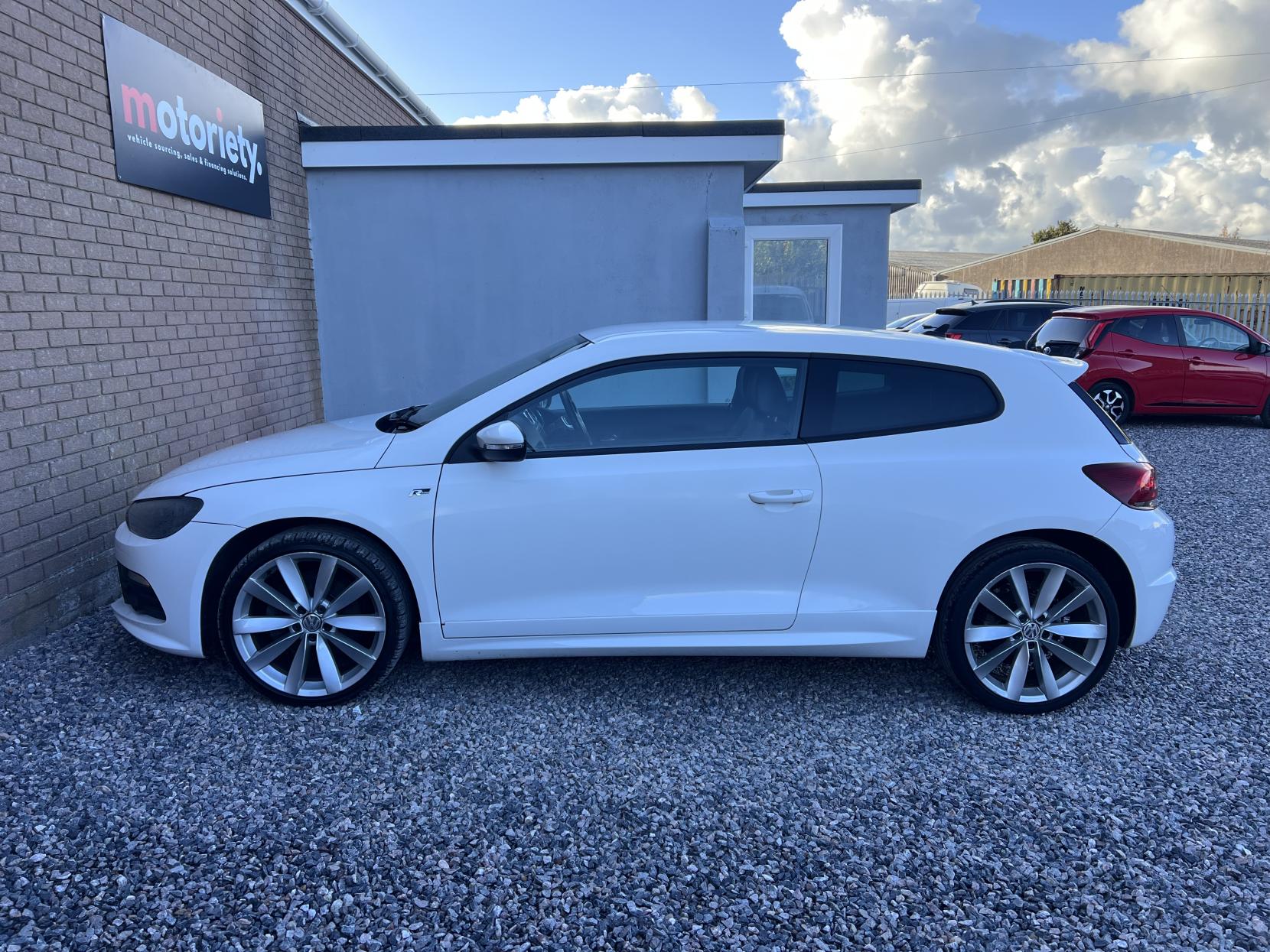 Volkswagen Scirocco 2.0 TSI R-Line Hatchback 3dr Petrol DSG Euro 5 (Leather, Nav) (210 ps)
