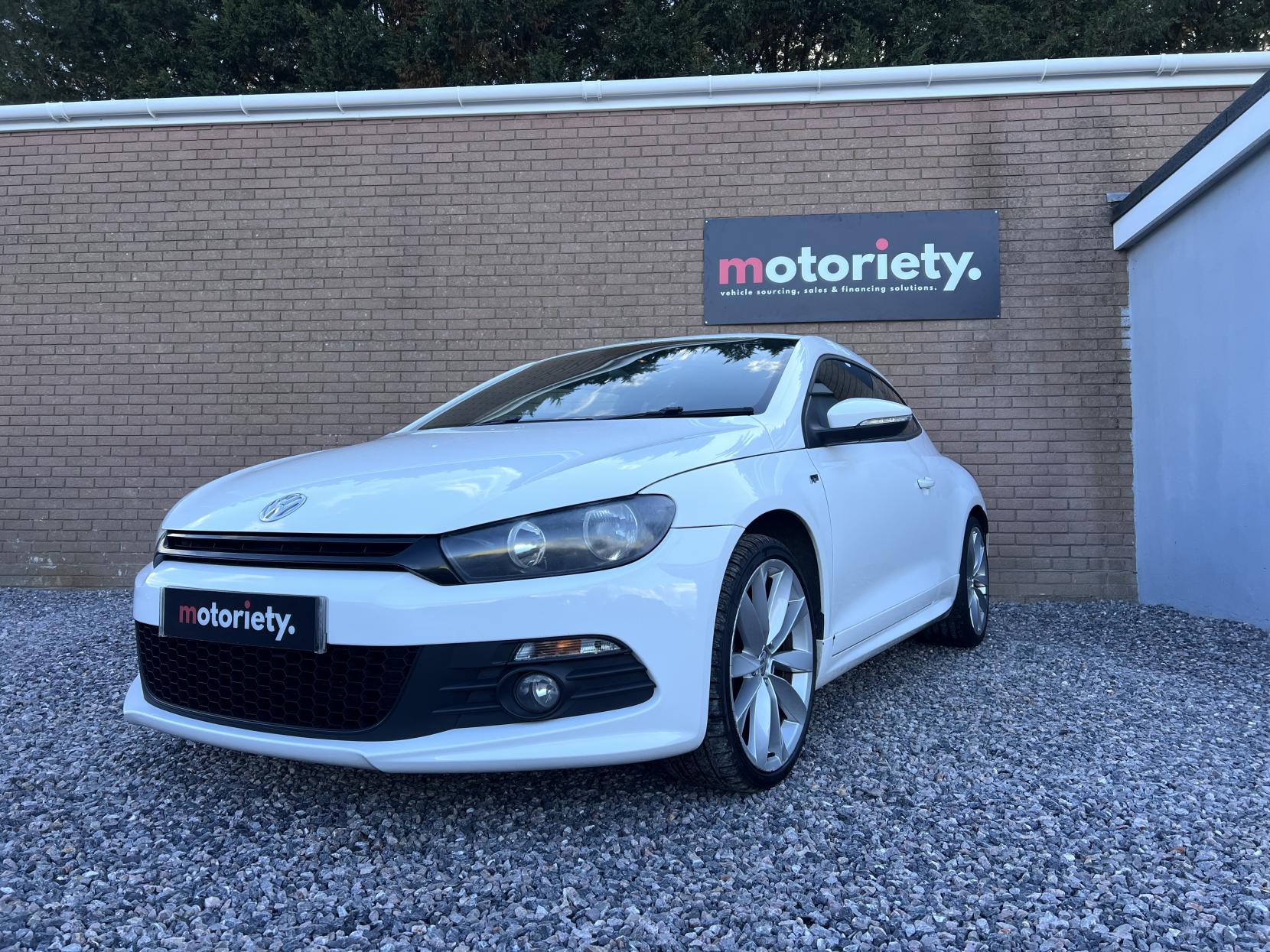 Volkswagen Scirocco 2.0 TSI R-Line Hatchback 3dr Petrol DSG Euro 5 (Leather, Nav) (210 ps)