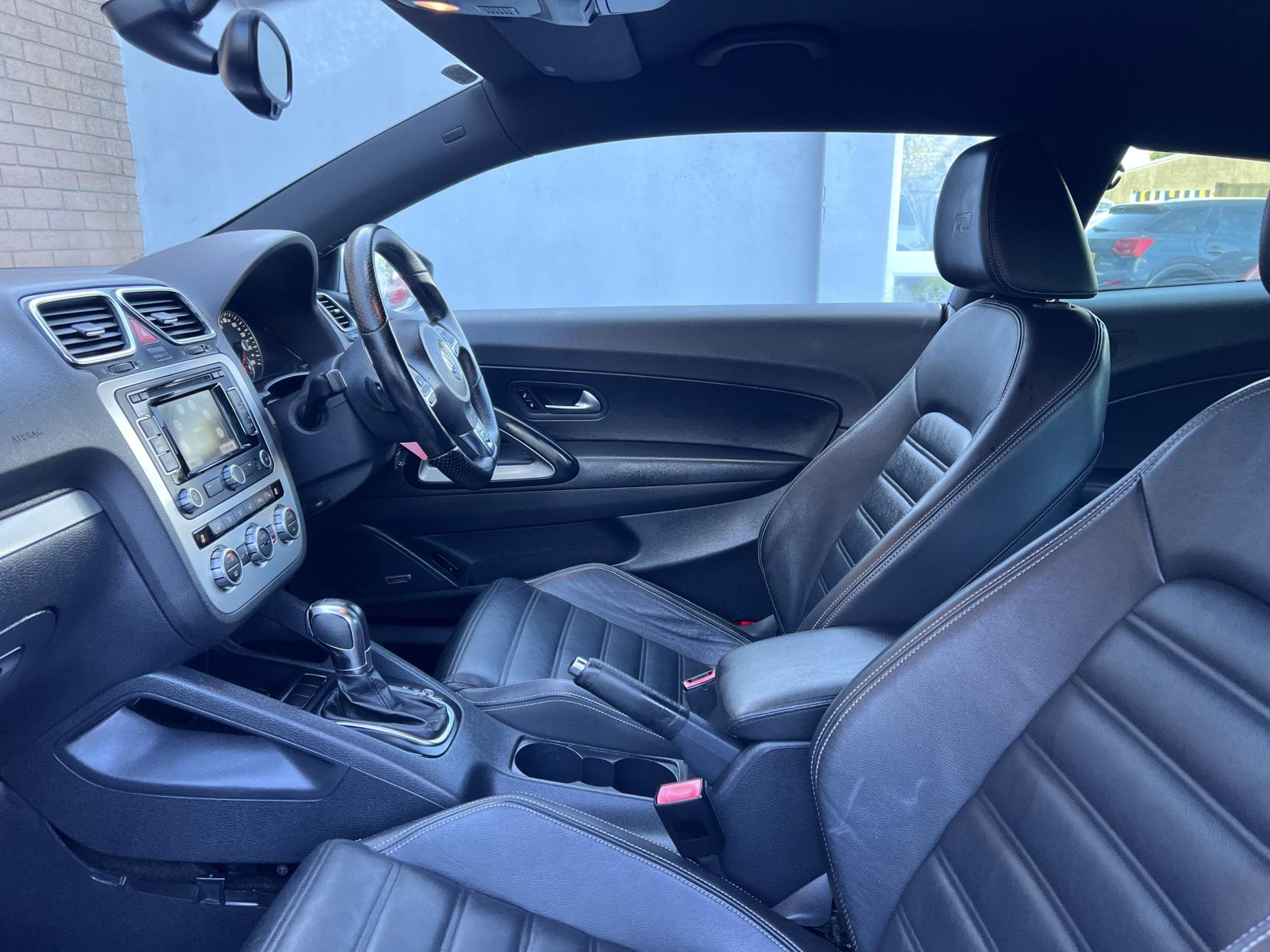 Volkswagen Scirocco 2.0 TSI R-Line Hatchback 3dr Petrol DSG Euro 5 (Leather, Nav) (210 ps)
