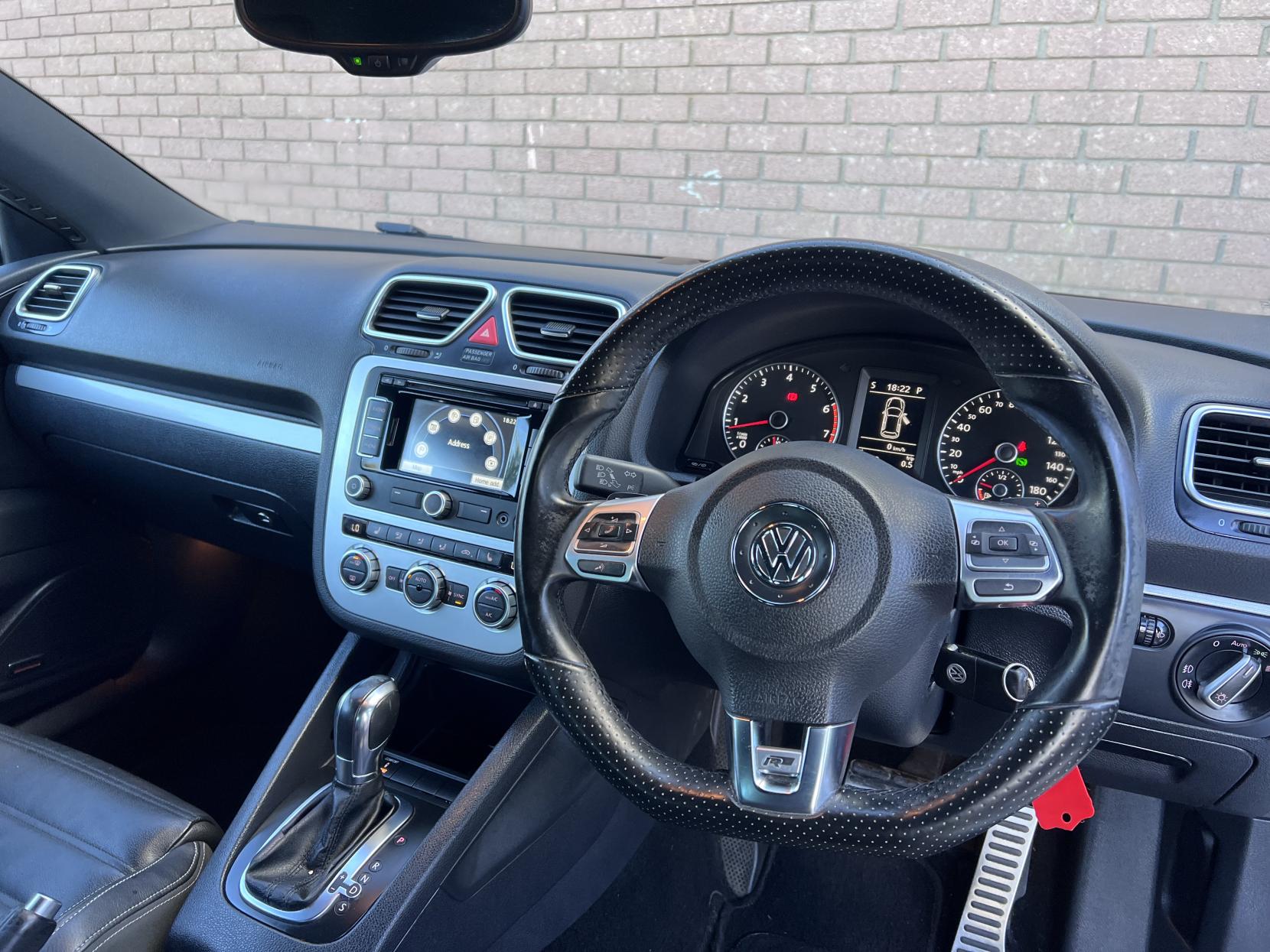Volkswagen Scirocco 2.0 TSI R-Line Hatchback 3dr Petrol DSG Euro 5 (Leather, Nav) (210 ps)
