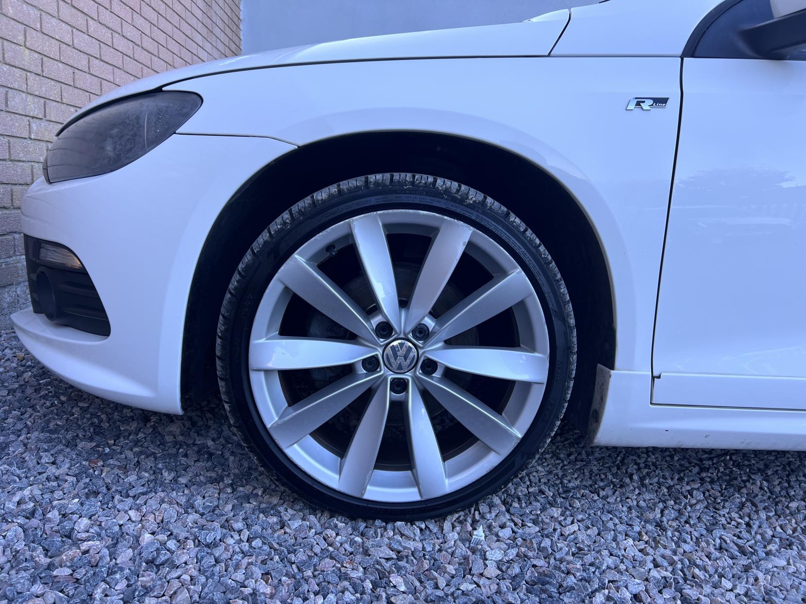 Volkswagen Scirocco 2.0 TSI R-Line Hatchback 3dr Petrol DSG Euro 5 (Leather, Nav) (210 ps)