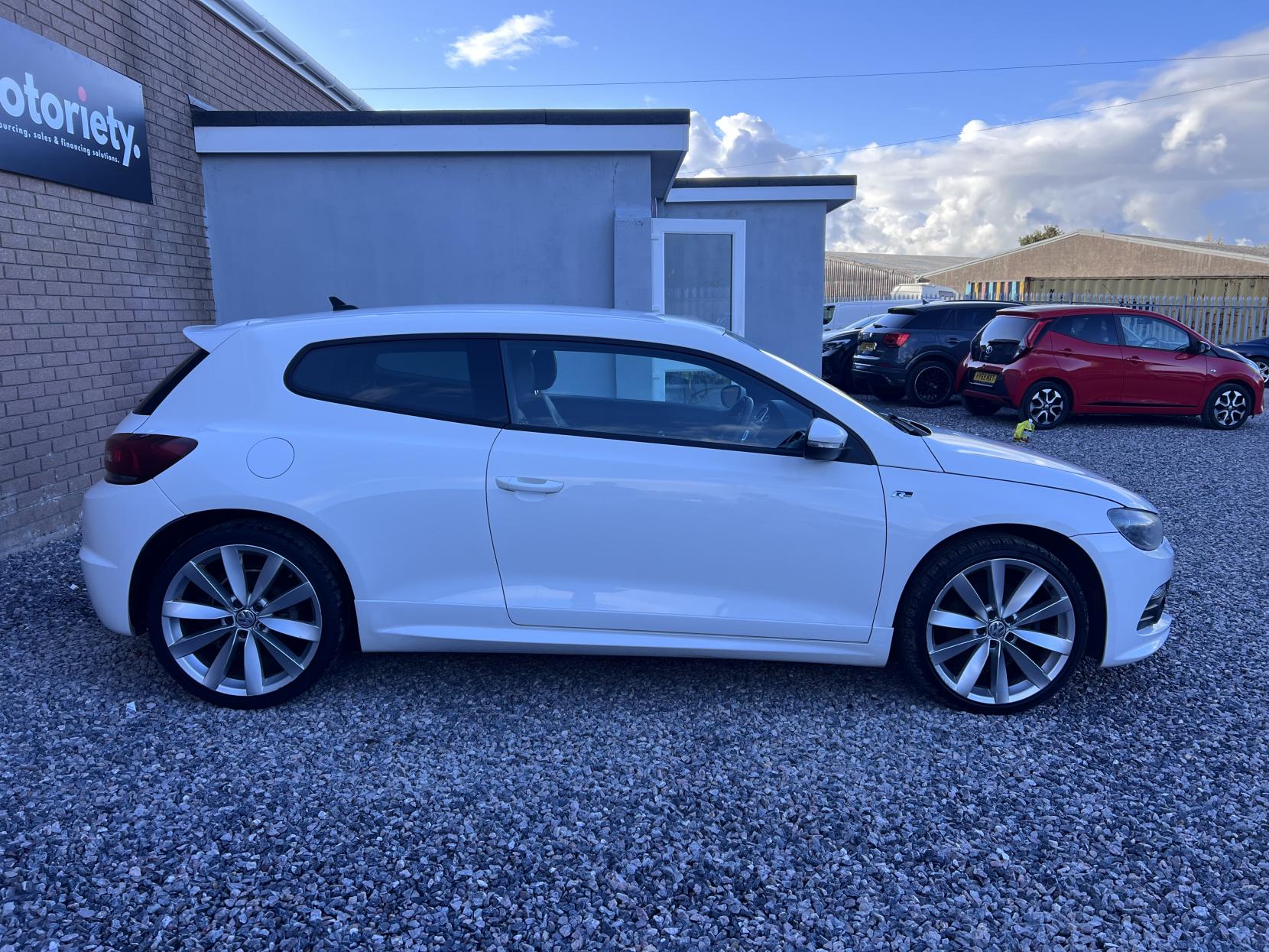 Volkswagen Scirocco 2.0 TSI R-Line Hatchback 3dr Petrol DSG Euro 5 (Leather, Nav) (210 ps)