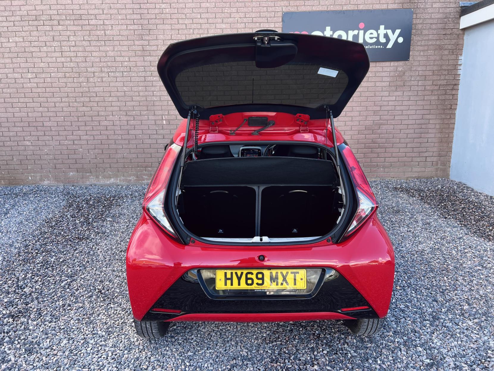 Toyota AYGO 1.0 VVT-i x-trend Funroof 5dr Petrol x-shift Euro 6 (71 ps)