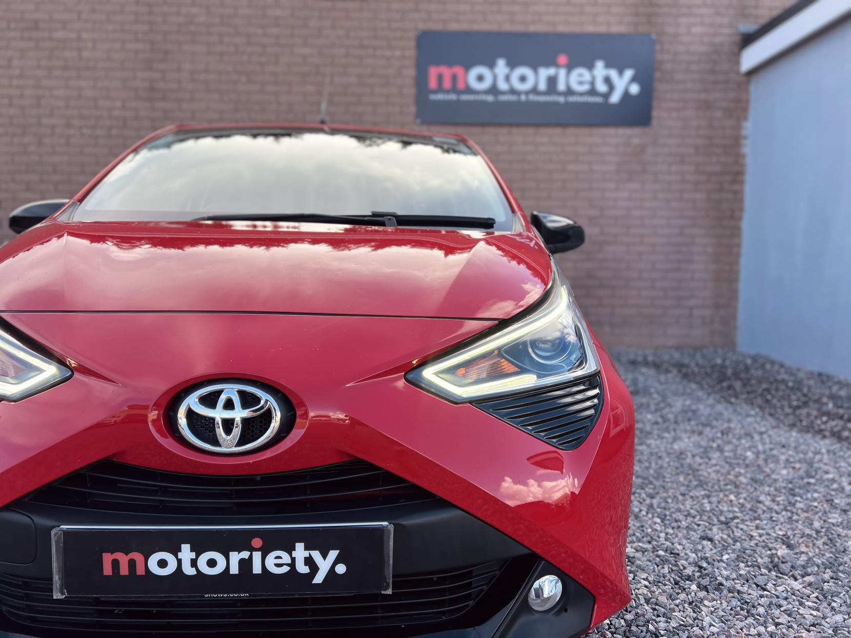 Toyota AYGO 1.0 VVT-i x-trend Funroof 5dr Petrol x-shift Euro 6 (71 ps)