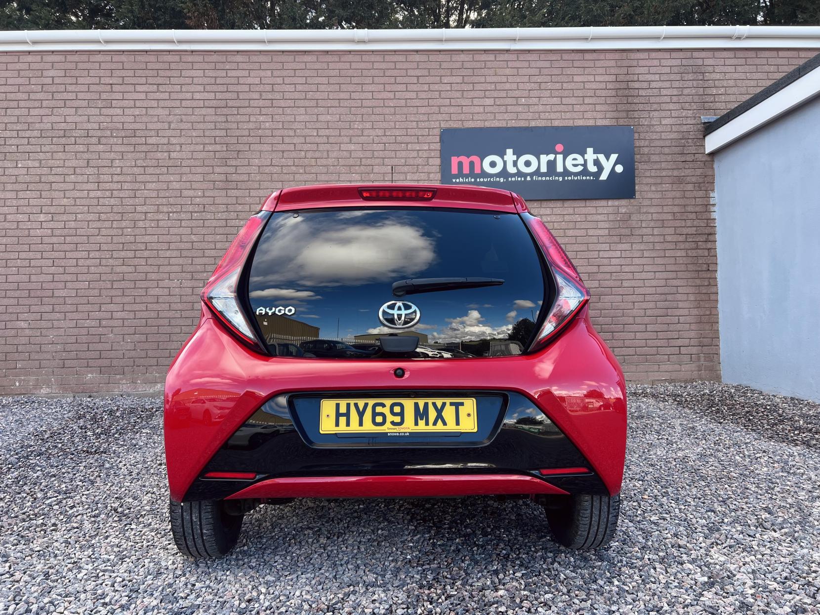 Toyota AYGO 1.0 VVT-i x-trend Funroof 5dr Petrol x-shift Euro 6 (71 ps)